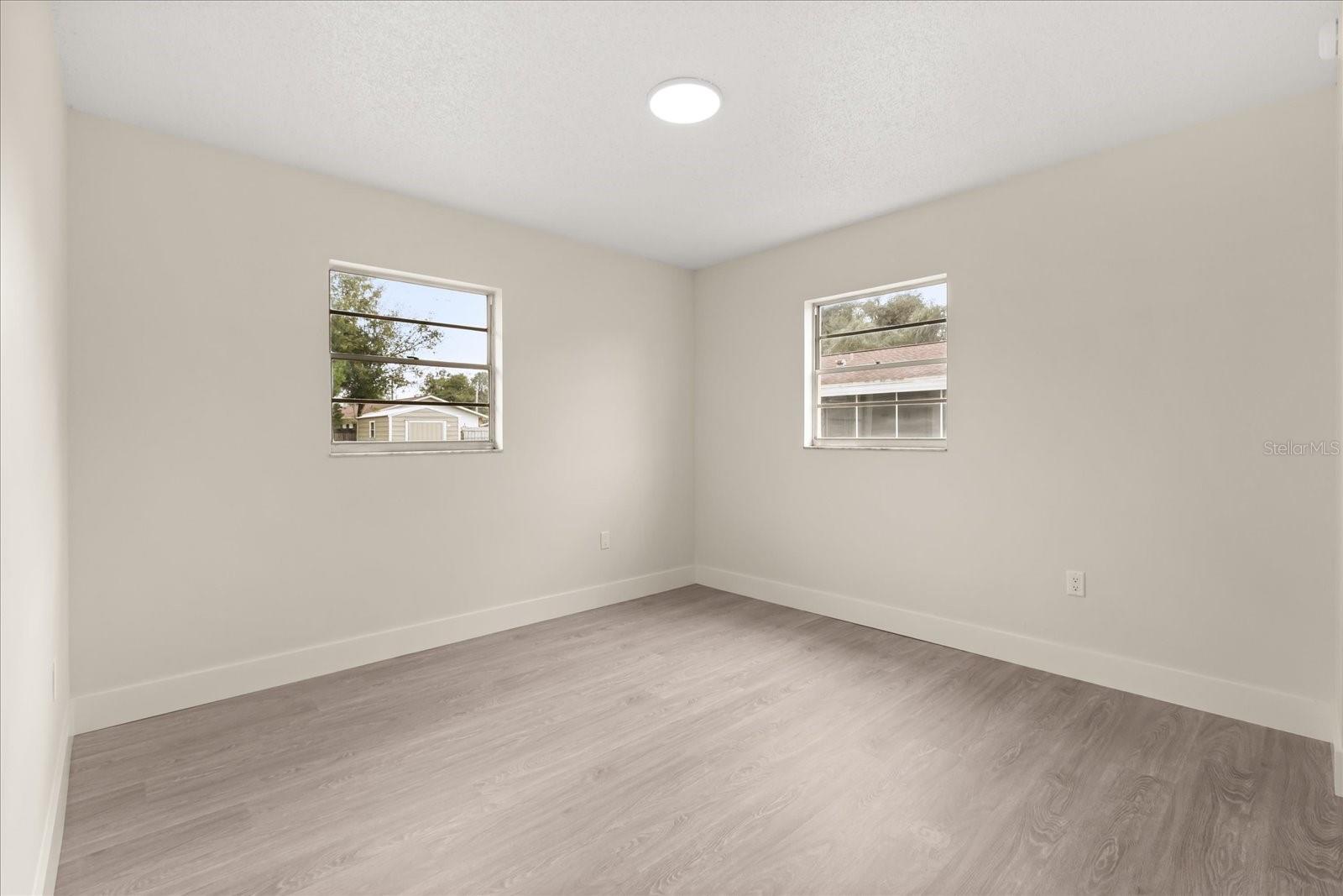 Image 10 of 20 For 5425 22nd Avenue