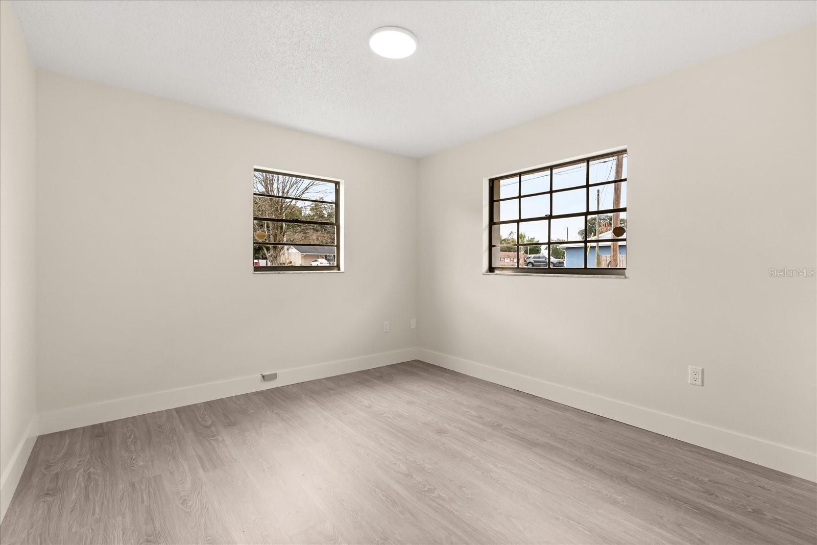 Image 13 of 20 For 5425 22nd Avenue