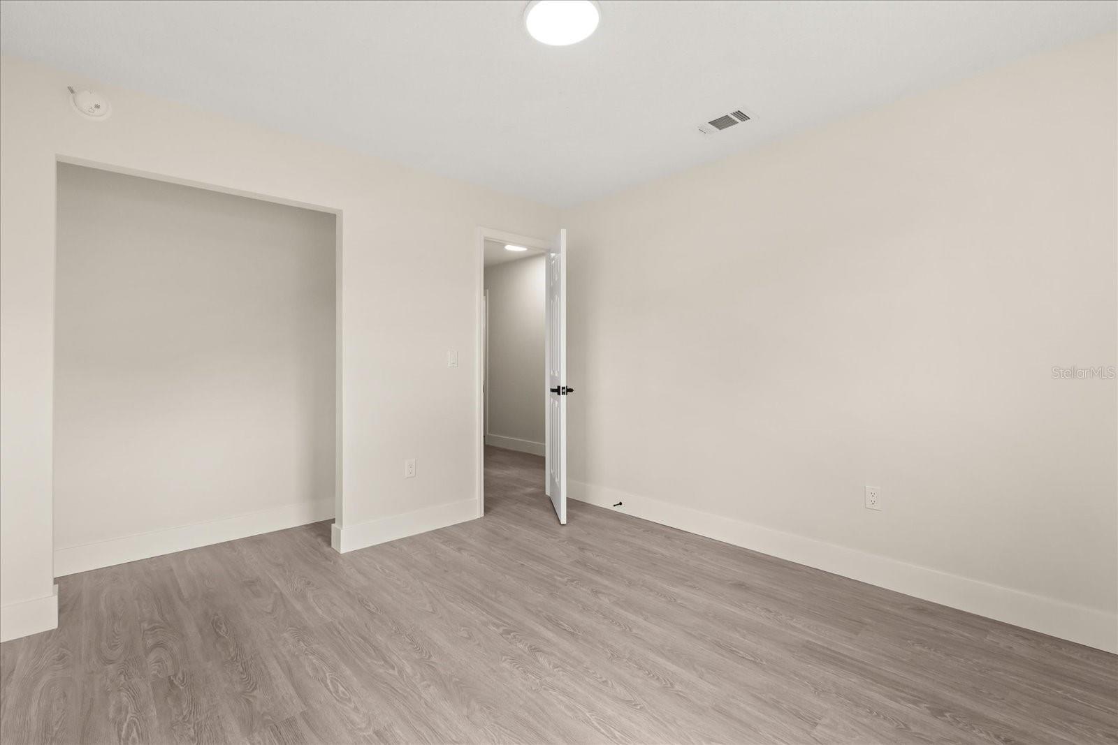 Image 14 of 20 For 5425 22nd Avenue