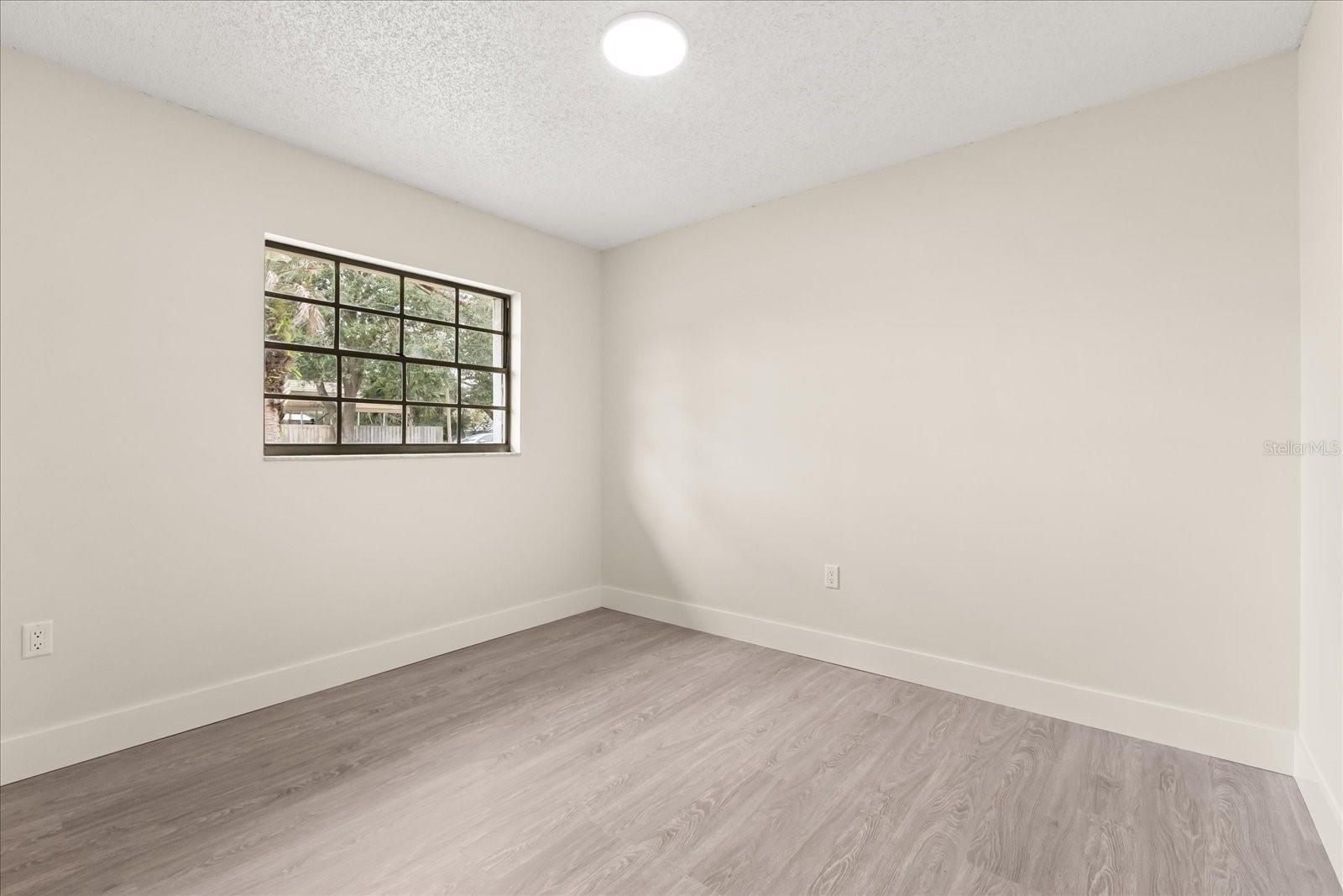 Image 15 of 20 For 5425 22nd Avenue