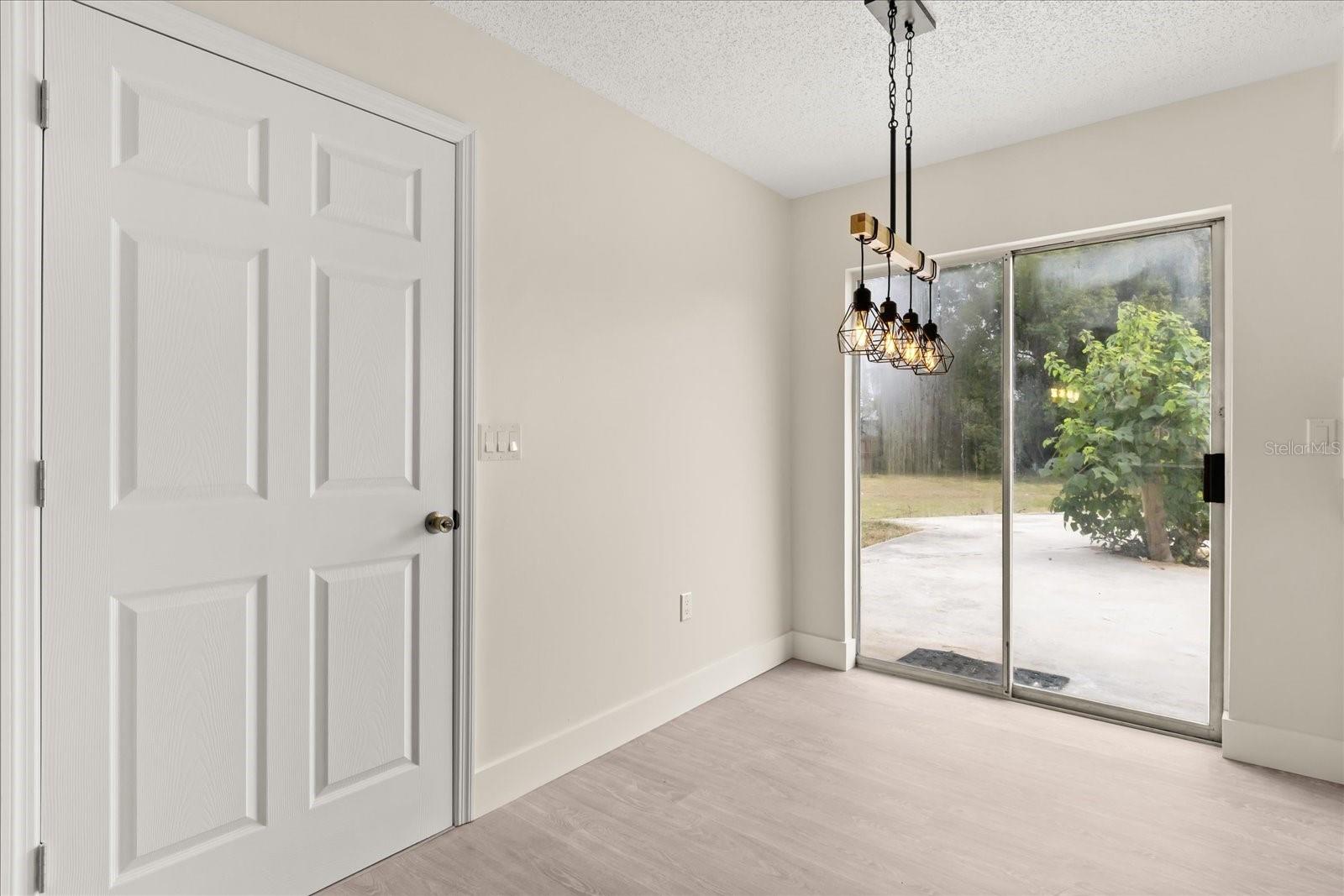 Image 5 of 20 For 5425 22nd Avenue