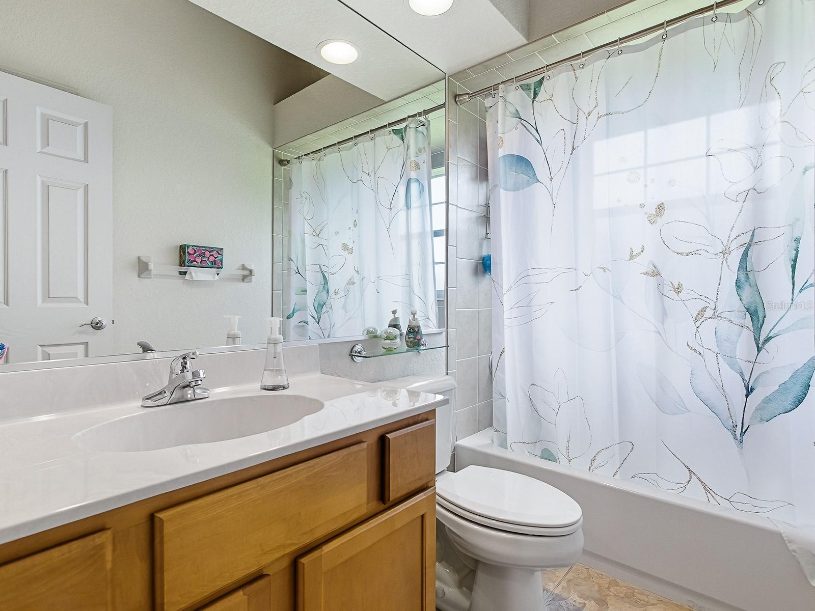 Image 30 of 70 For 564 Dowling Circle