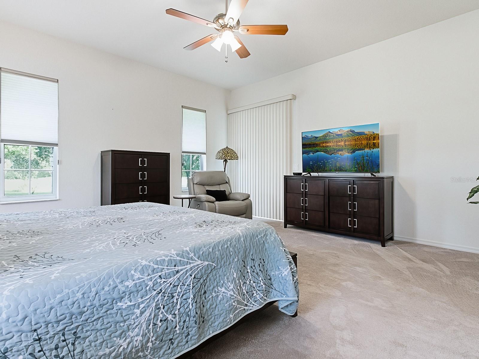 Image 37 of 70 For 564 Dowling Circle