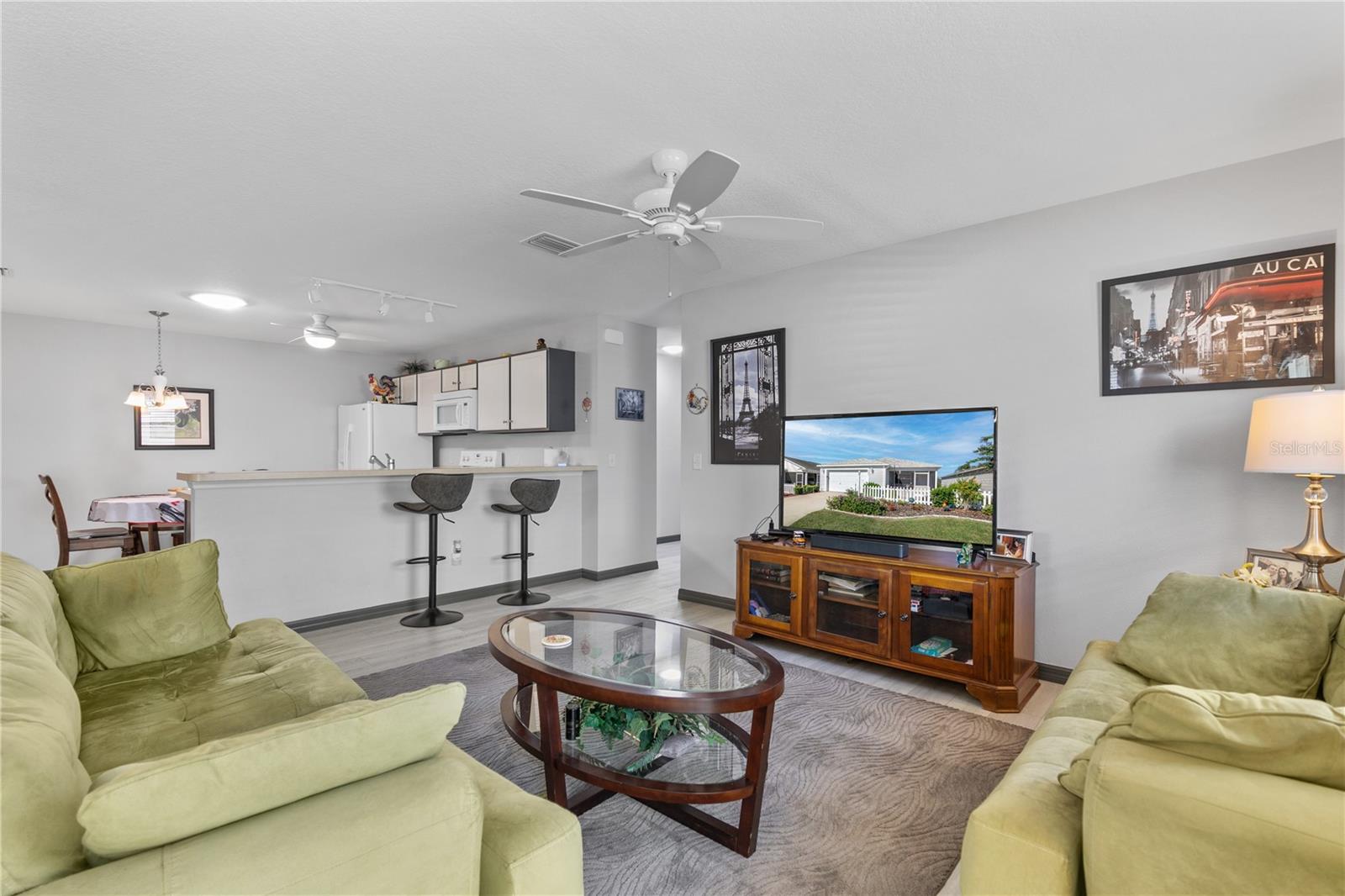 Image 9 of 42 For 3374 Castlegate Court