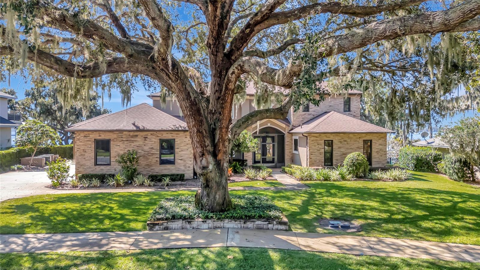 Image 2 of 81 For 1910 Brantley Circle