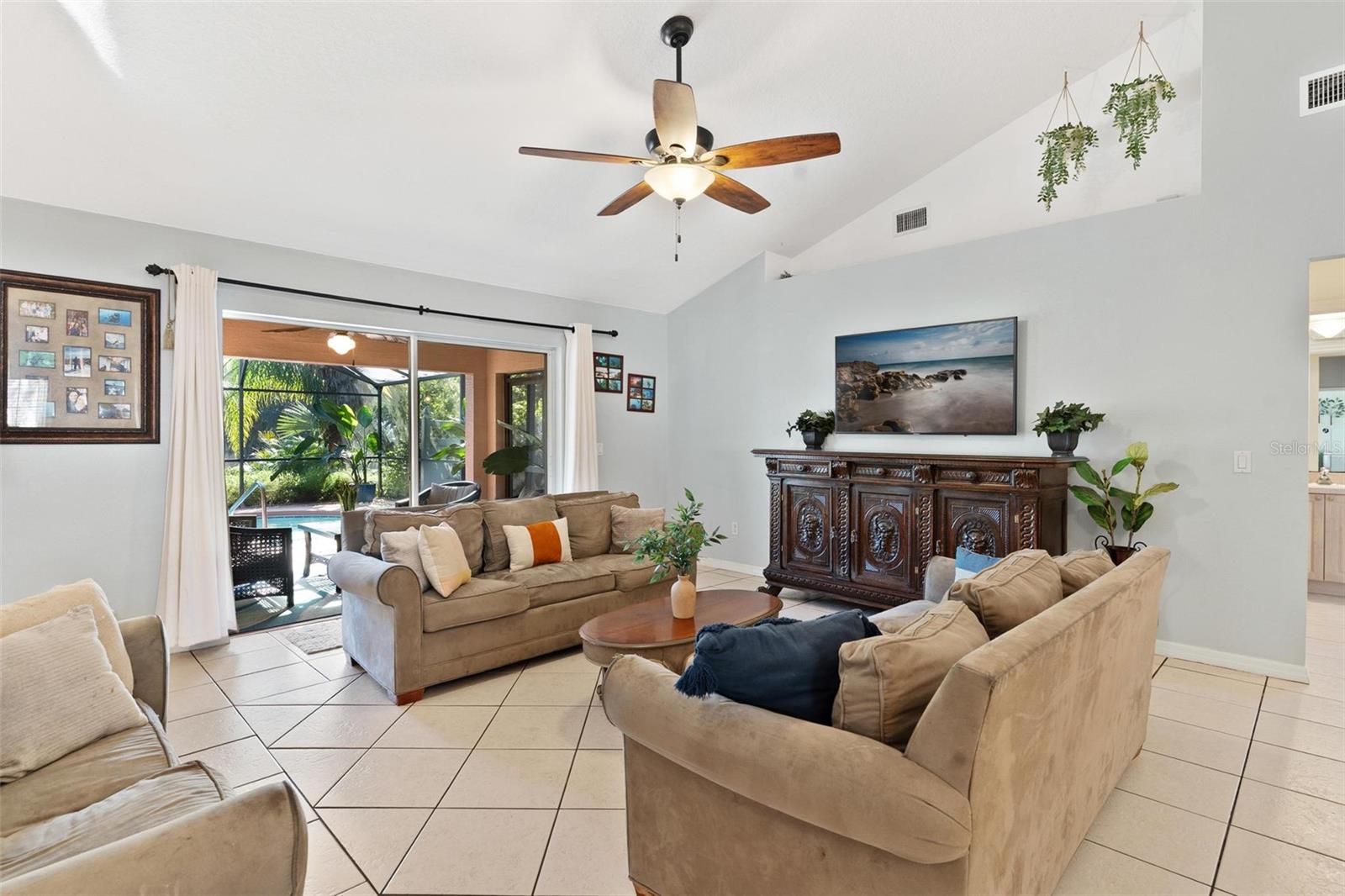 Image 3 of 36 For 1041 Vassar Drive