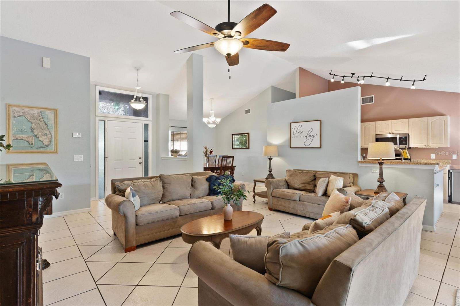 Image 5 of 36 For 1041 Vassar Drive