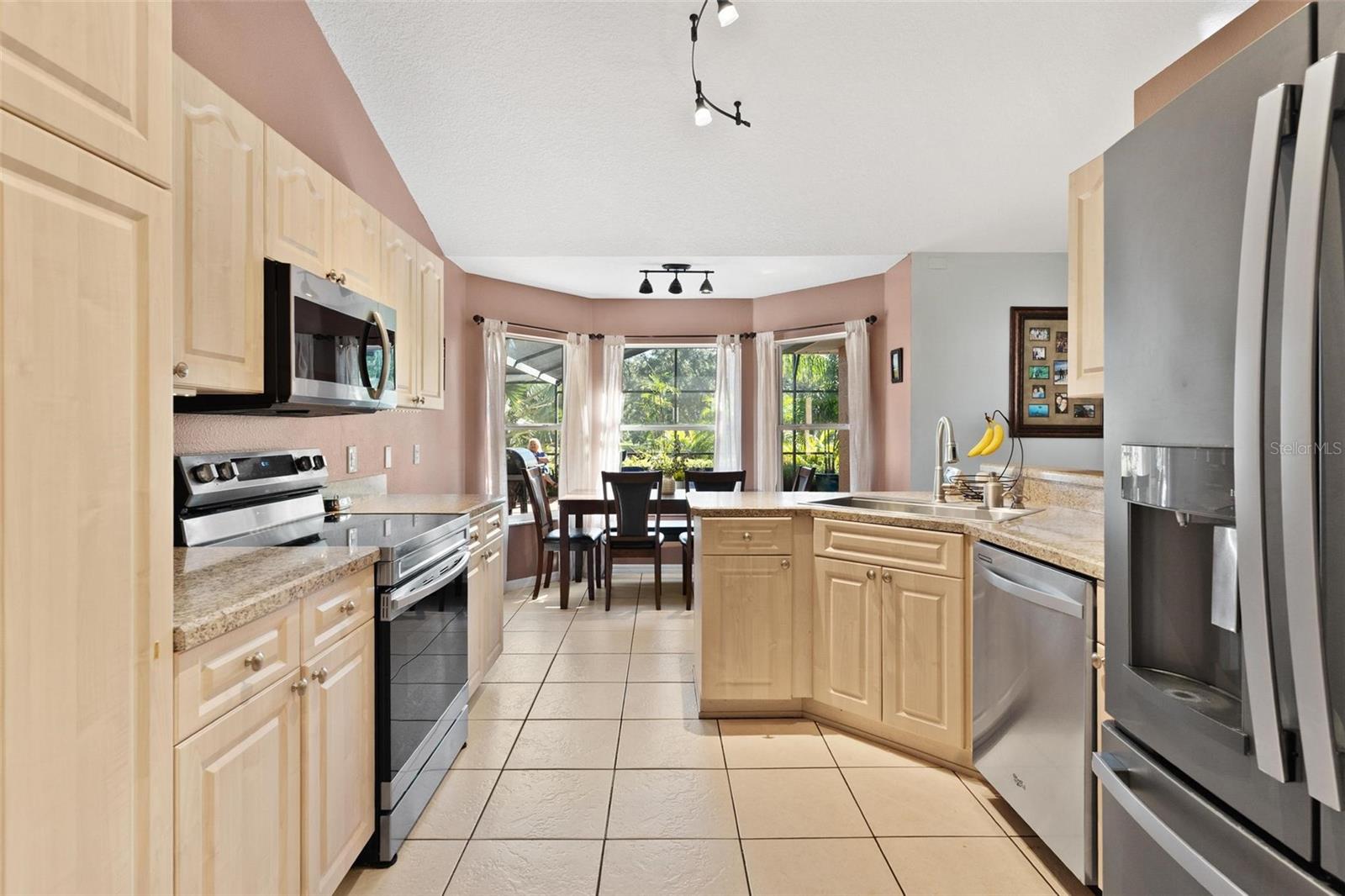 Image 6 of 36 For 1041 Vassar Drive