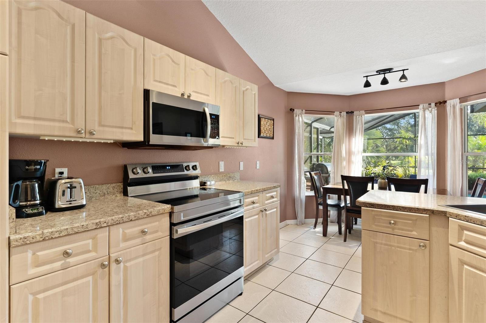 Image 9 of 36 For 1041 Vassar Drive