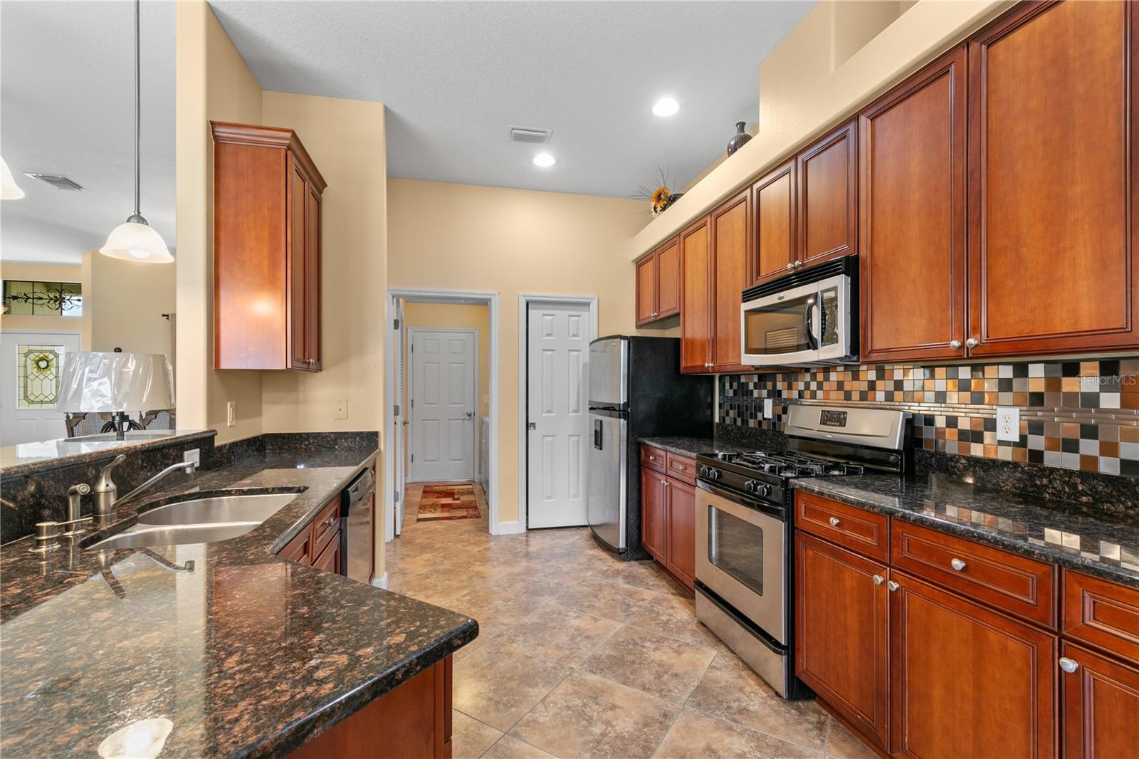 Image 15 of 50 For 8860 Bridgeport Bay Circle