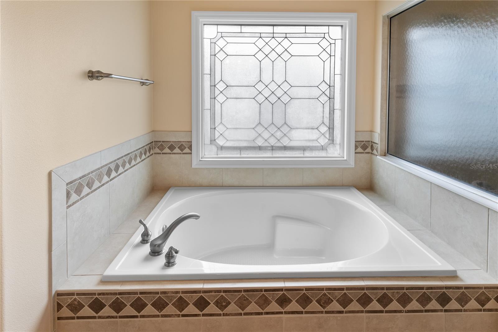 Image 25 of 50 For 8860 Bridgeport Bay Circle