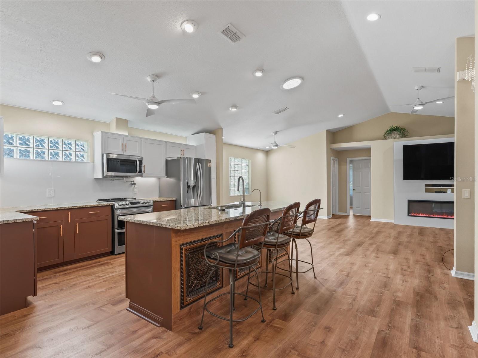Image 18 of 74 For 11396 178th Place
