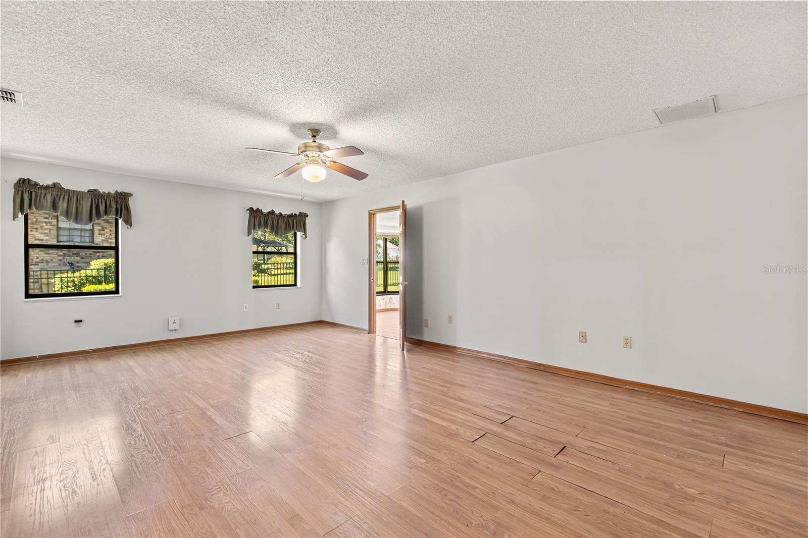 Image 24 of 50 For 4133 Bair Avenue