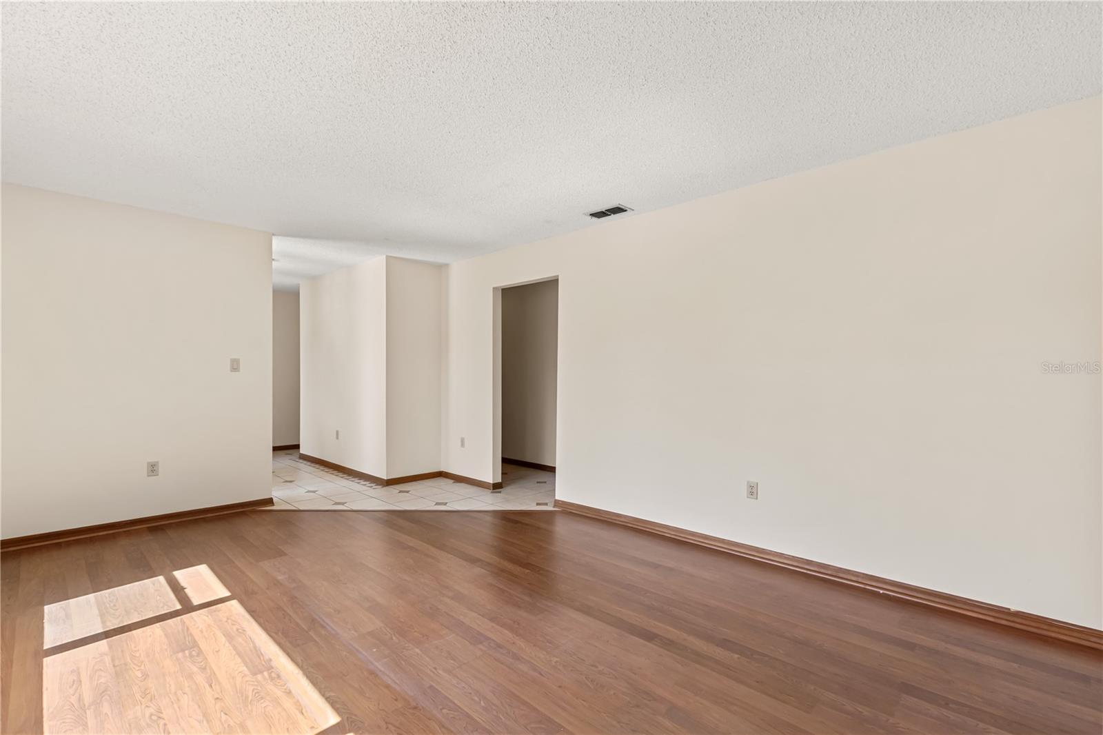 Image 7 of 50 For 4133 Bair Avenue