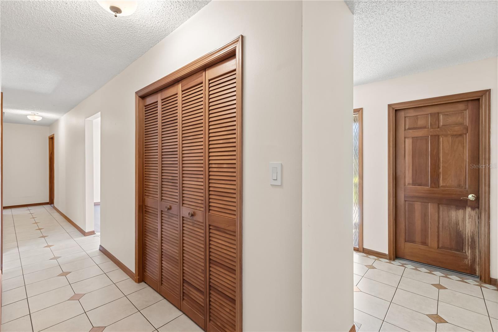 Image 8 of 50 For 4133 Bair Avenue