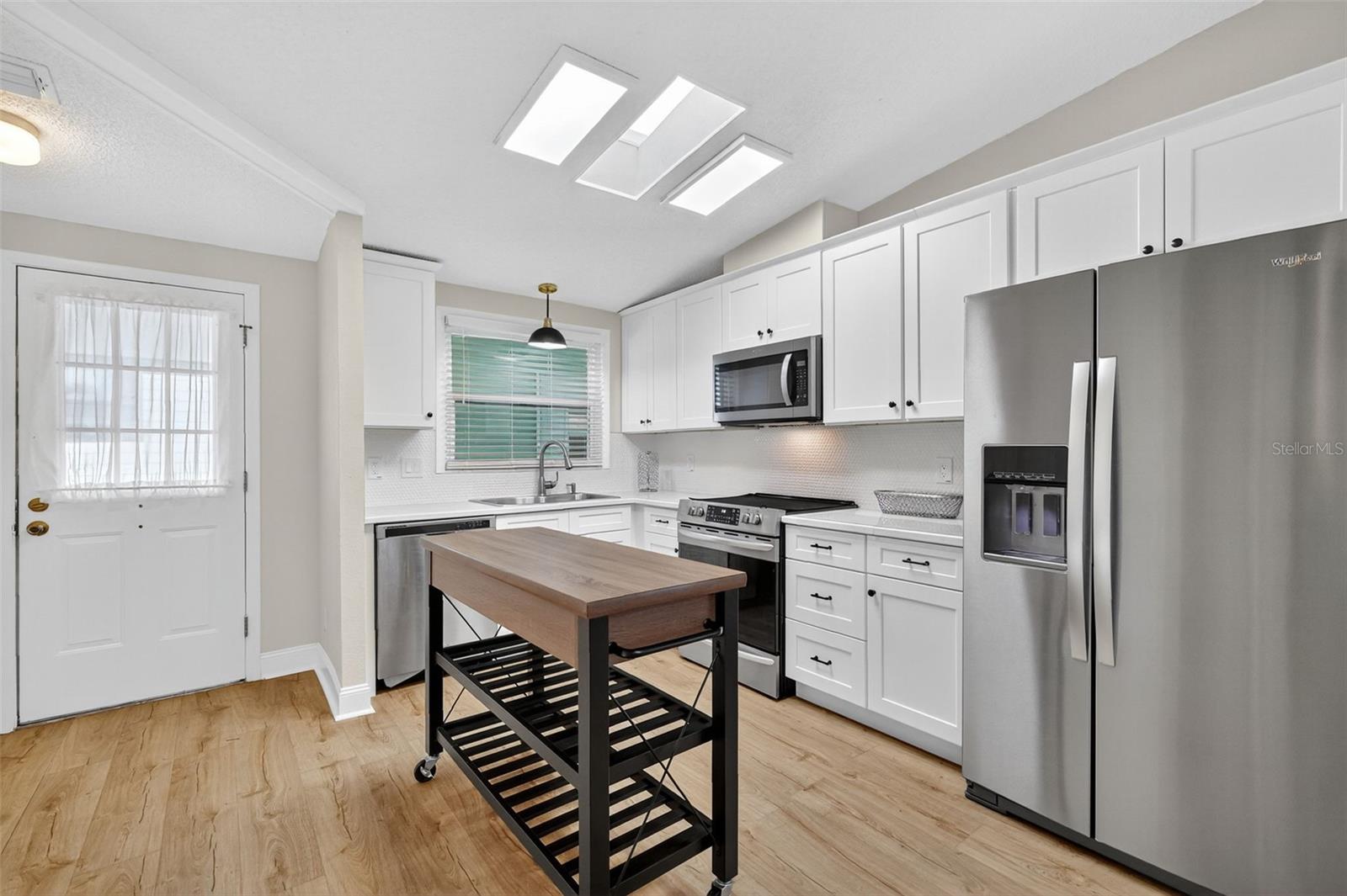 Image 6 of 30 For 1604 Kiley Court