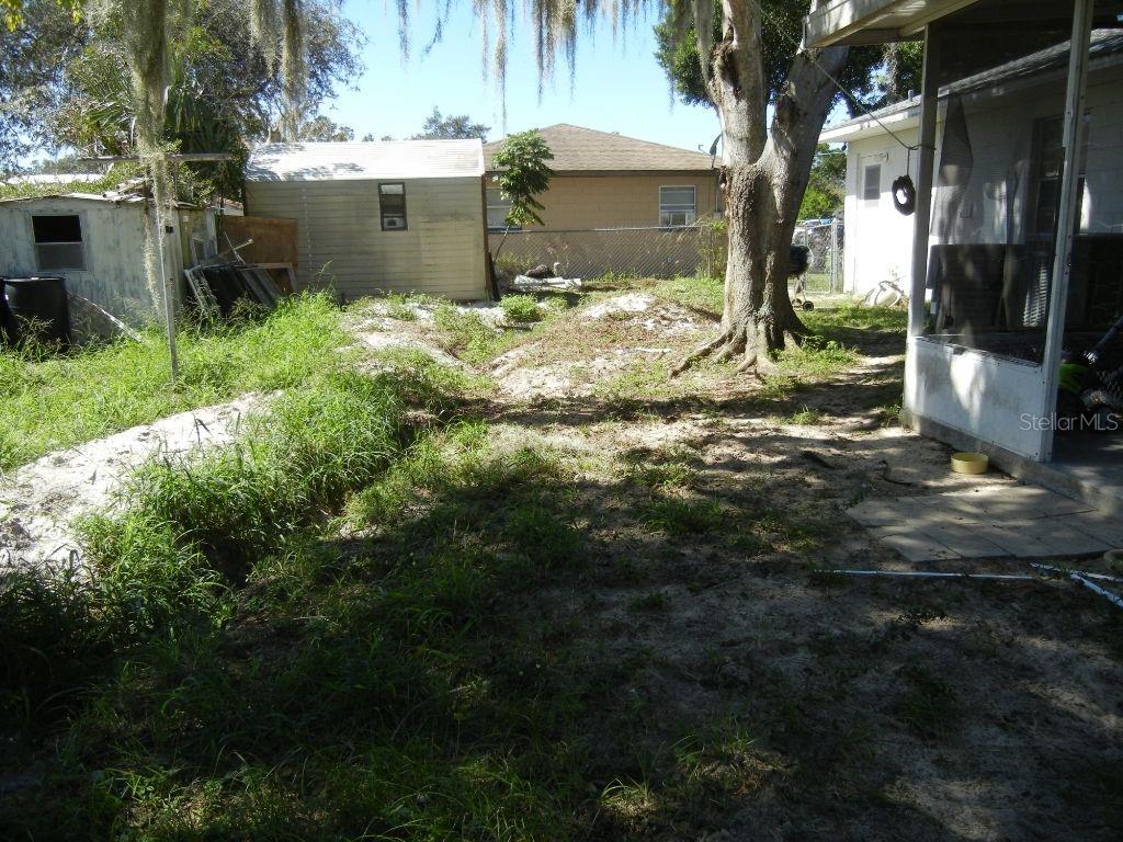 Image 14 of 16 For 11744 Fairmont Avenue