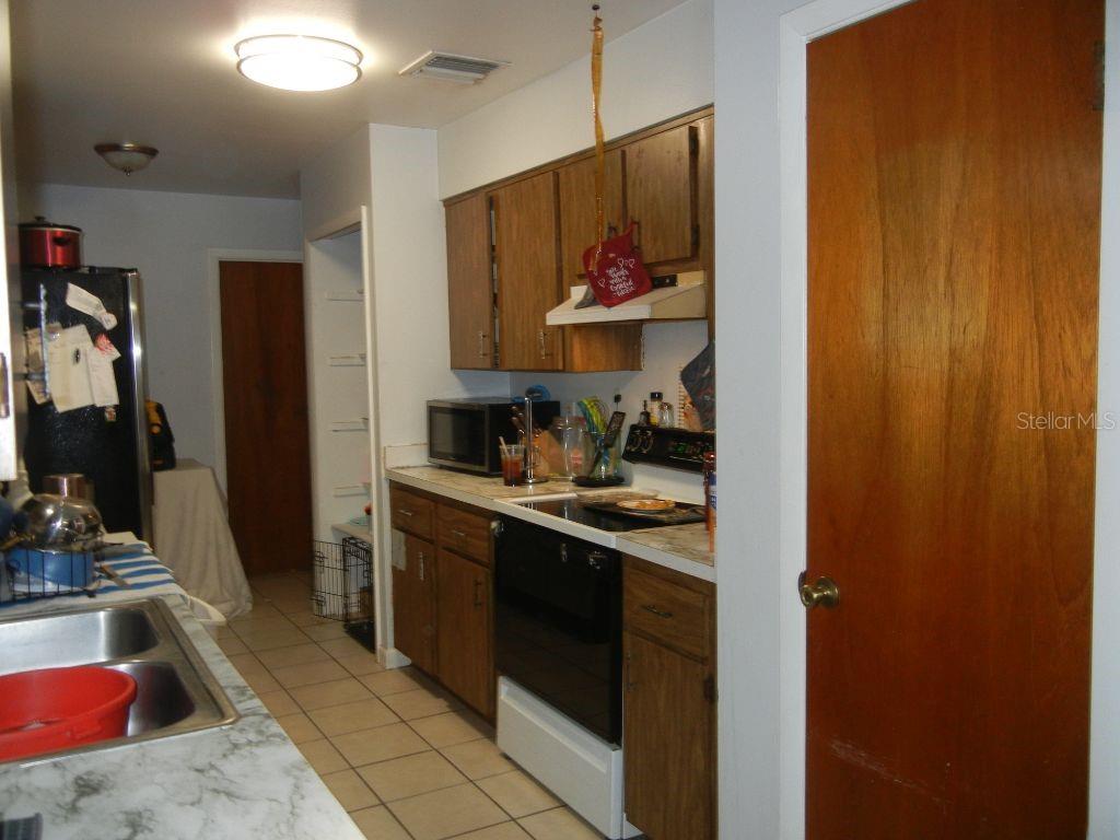 Image 7 of 16 For 11744 Fairmont Avenue