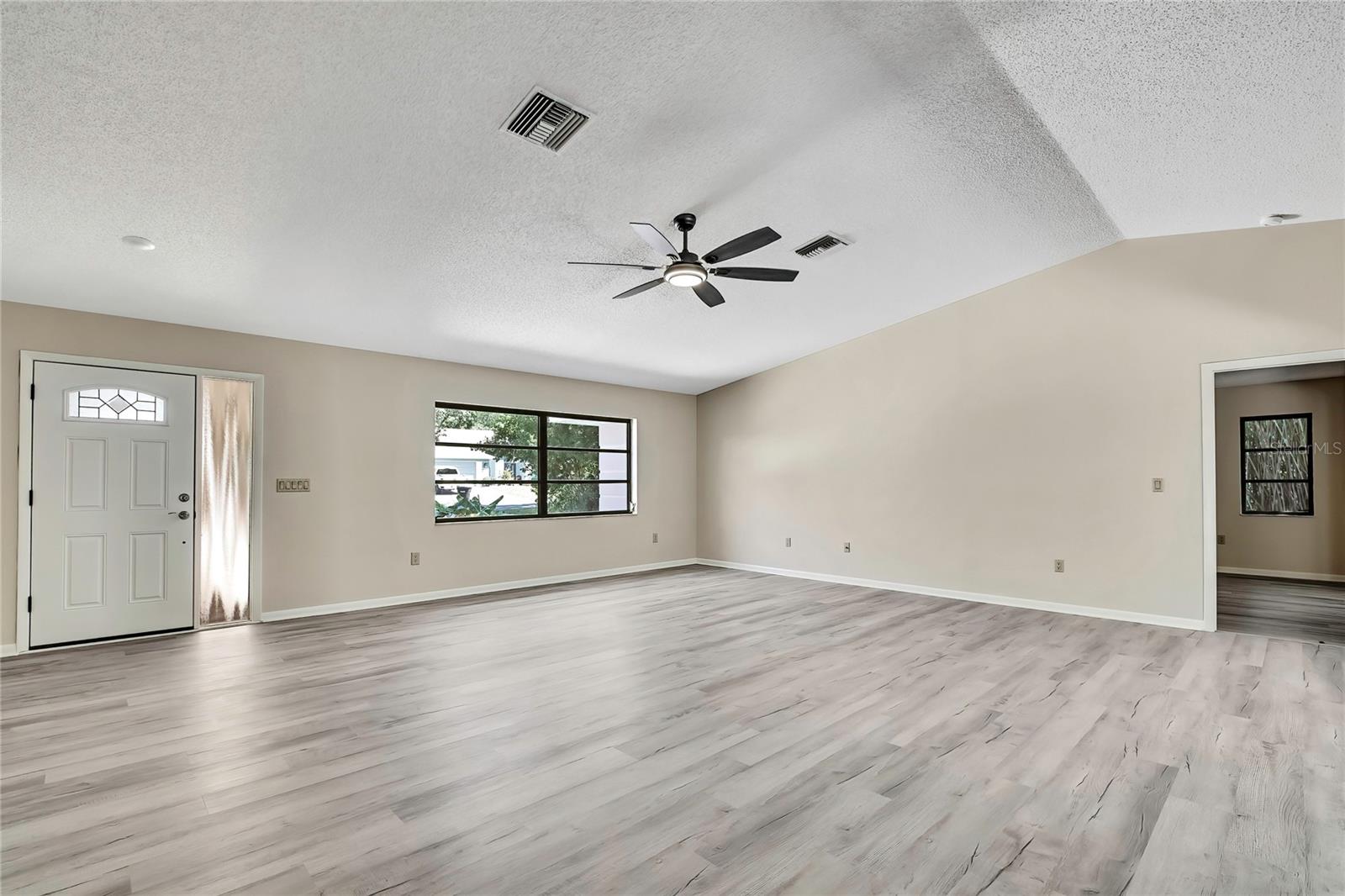 Image 3 of 44 For 9 Hollyhock Court