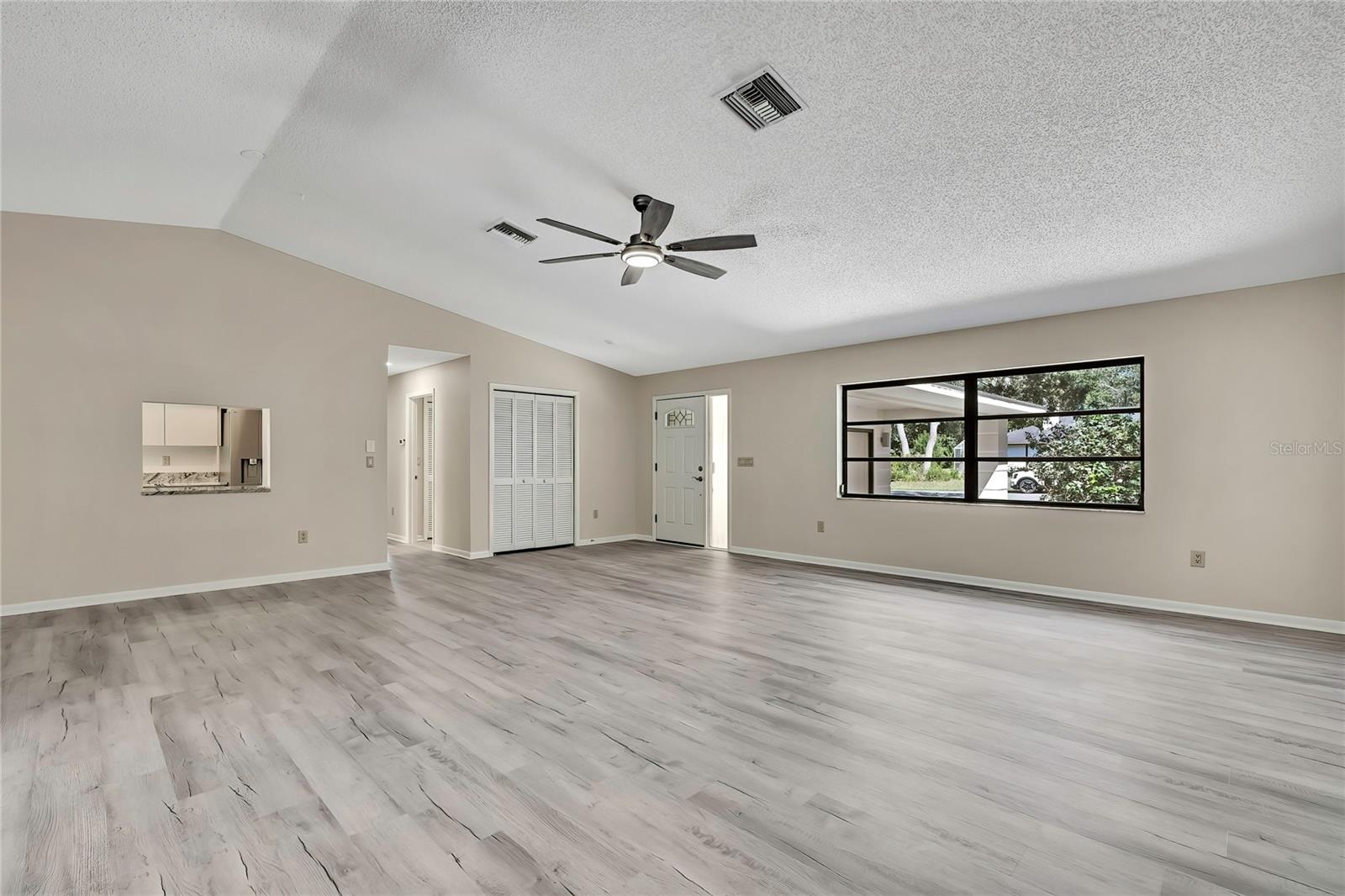 Image 6 of 44 For 9 Hollyhock Court