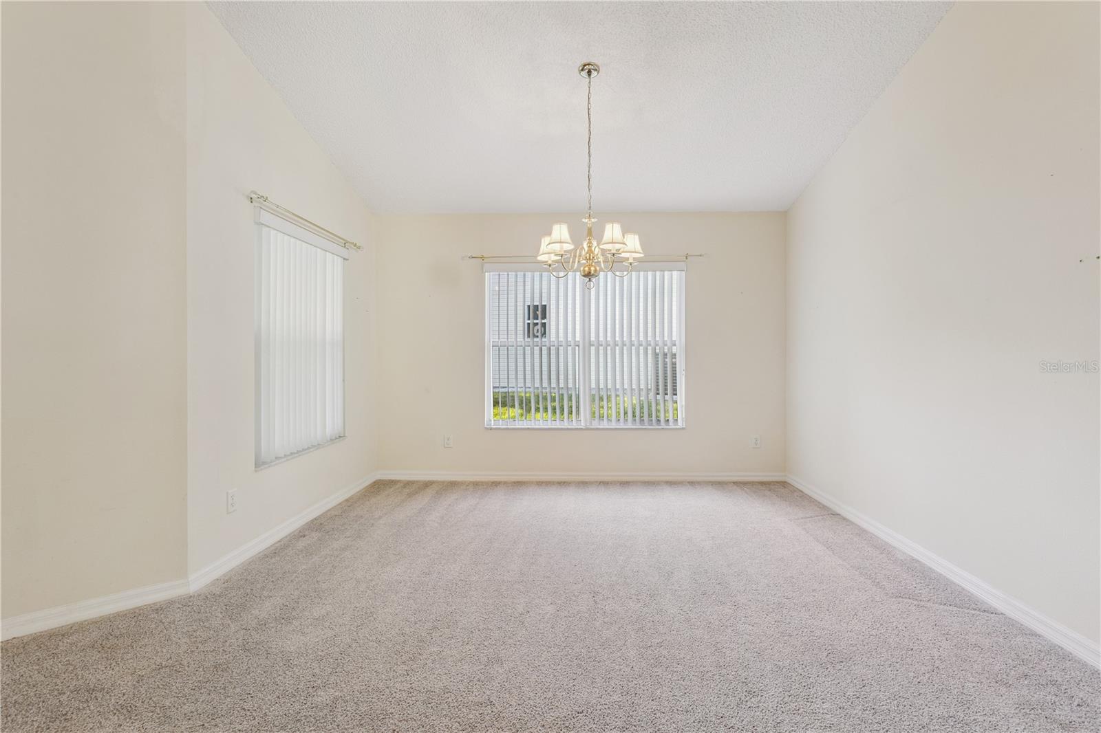 Image 11 of 40 For 4936 Sawgrass Lake Circle