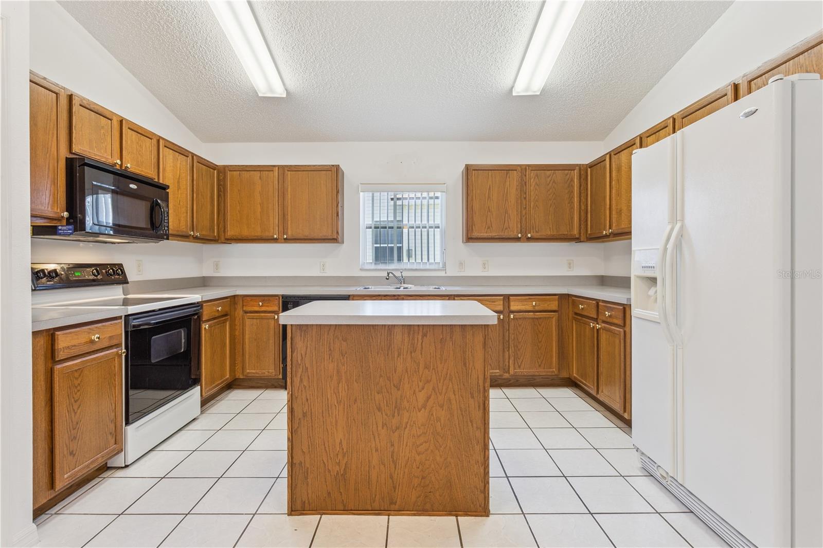 Image 14 of 40 For 4936 Sawgrass Lake Circle