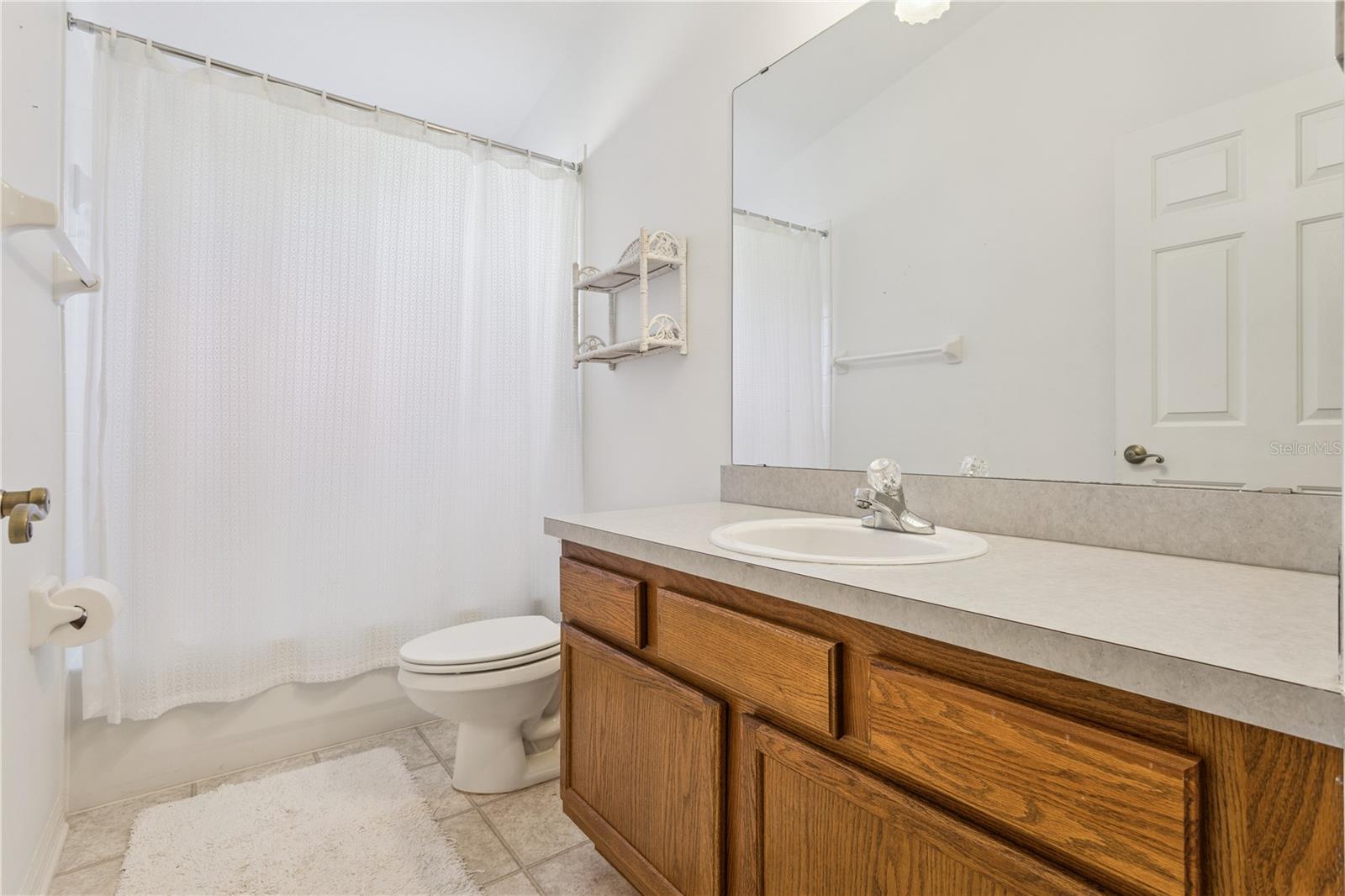 Image 28 of 40 For 4936 Sawgrass Lake Circle