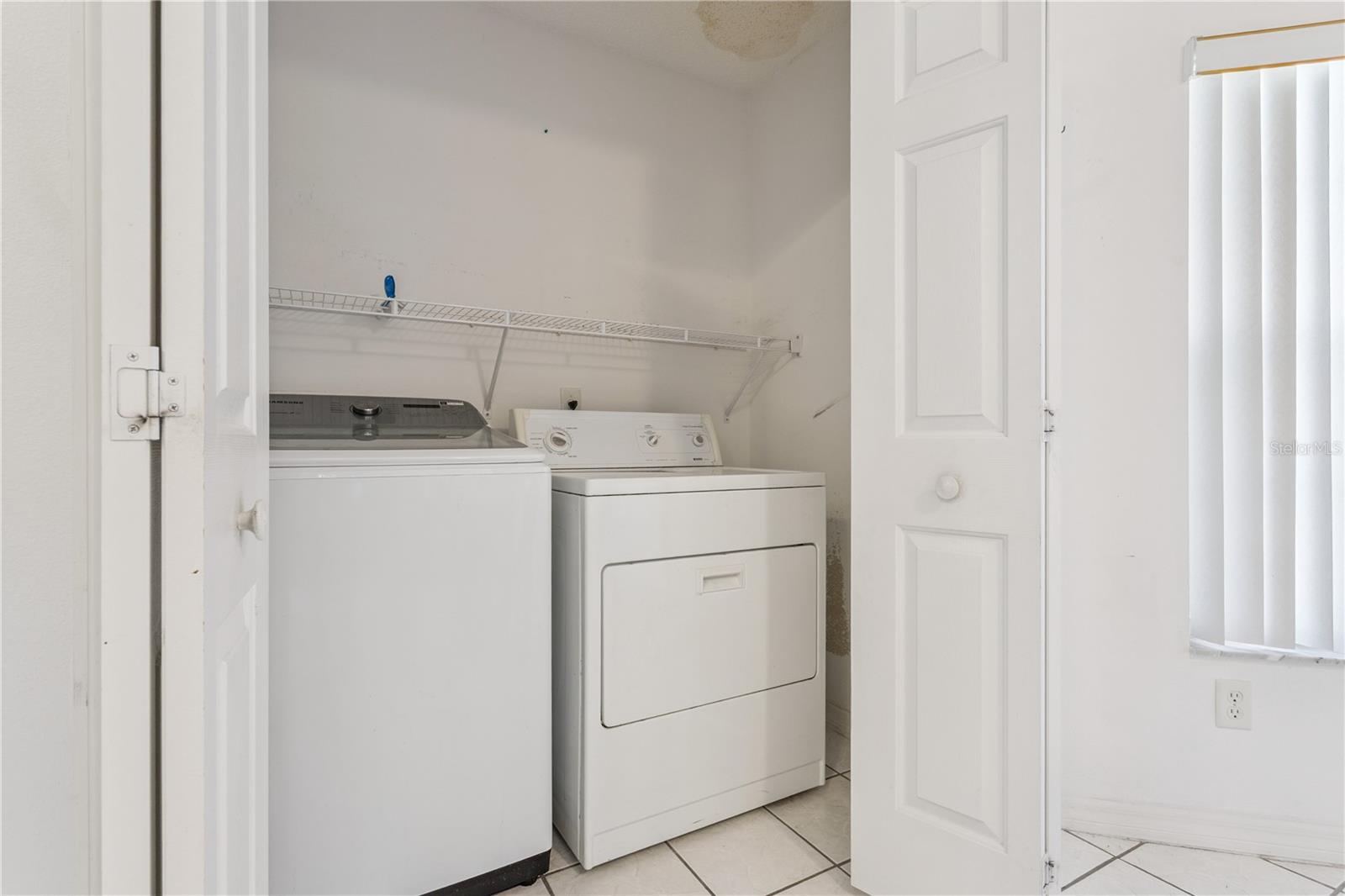 Image 29 of 40 For 4936 Sawgrass Lake Circle