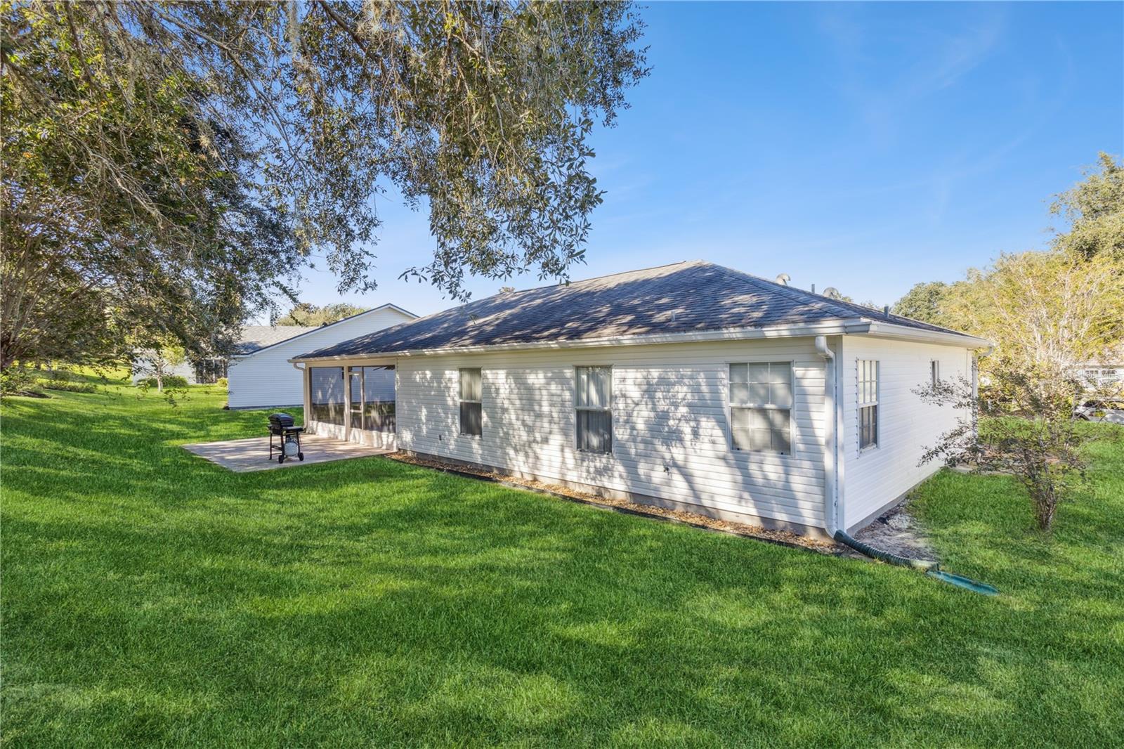 Image 8 of 40 For 4936 Sawgrass Lake Circle