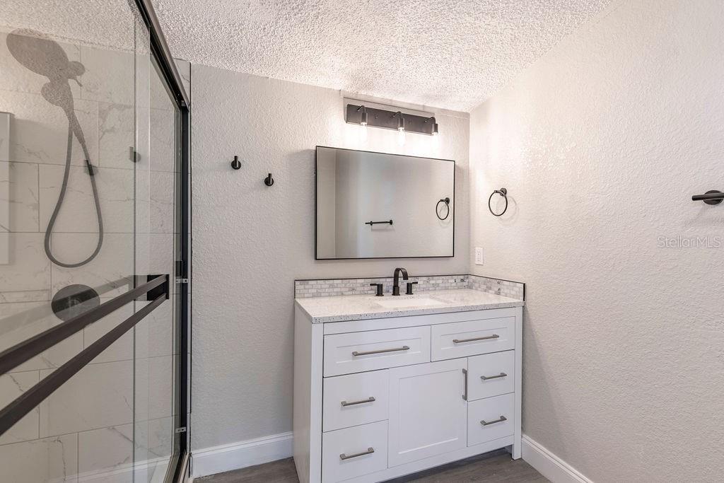 Image 10 of 34 For 7869 Cr 109e