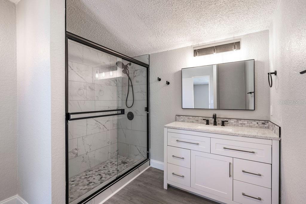 Image 11 of 34 For 7869 Cr 109e