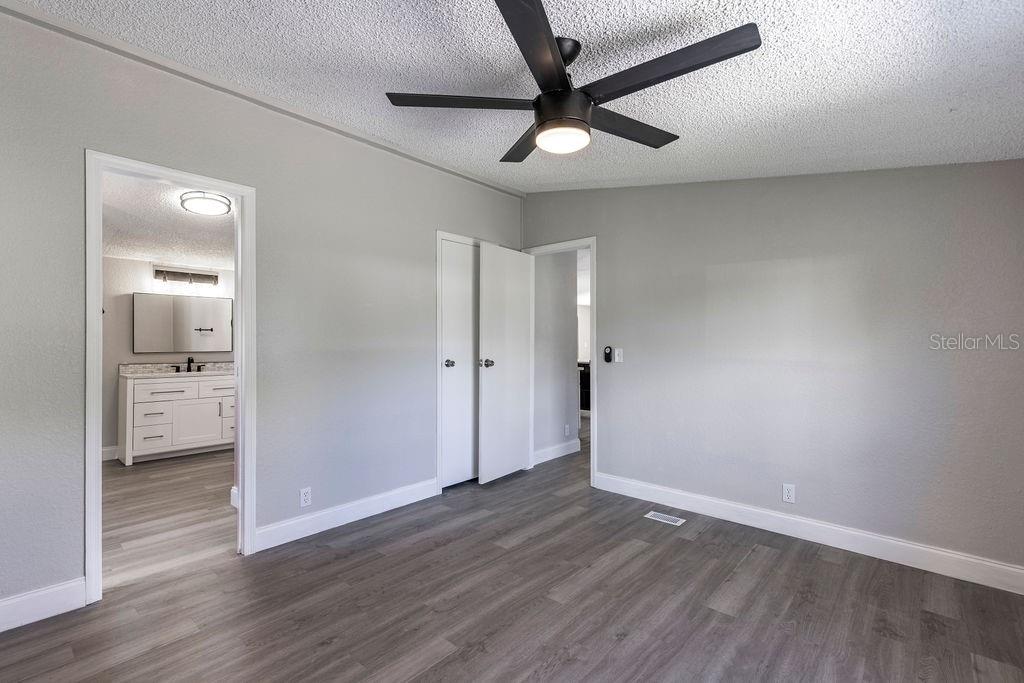 Image 15 of 34 For 7869 Cr 109e