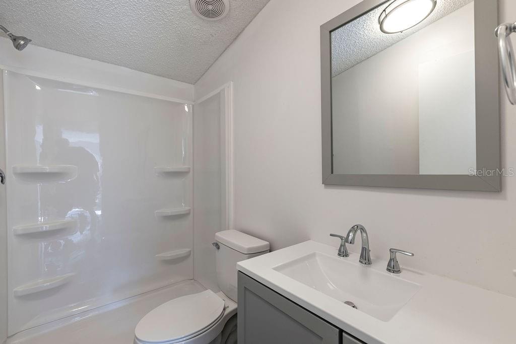 Image 16 of 34 For 7869 Cr 109e