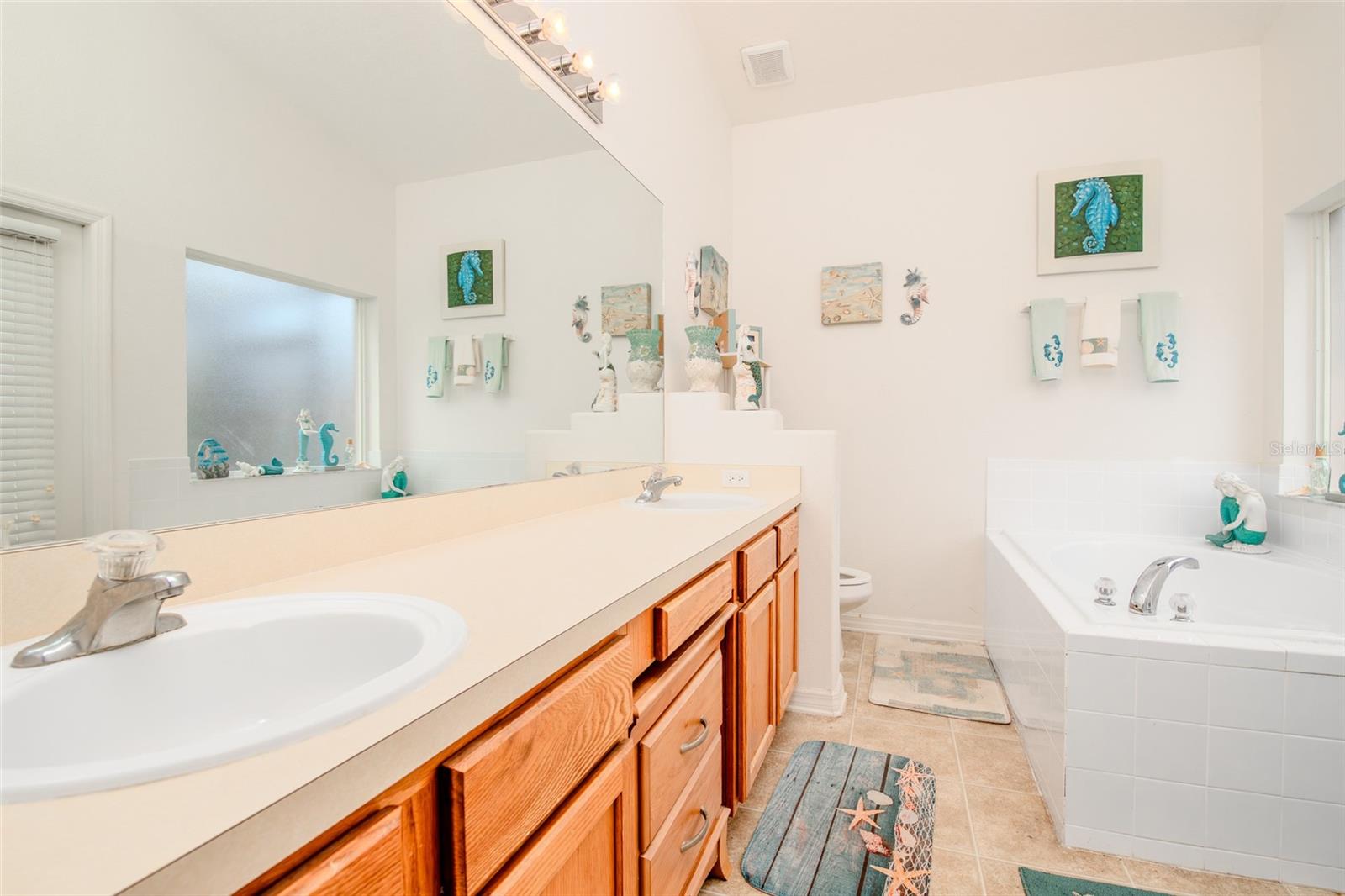 Image 11 of 44 For 16714 Fresh Meadow Drive