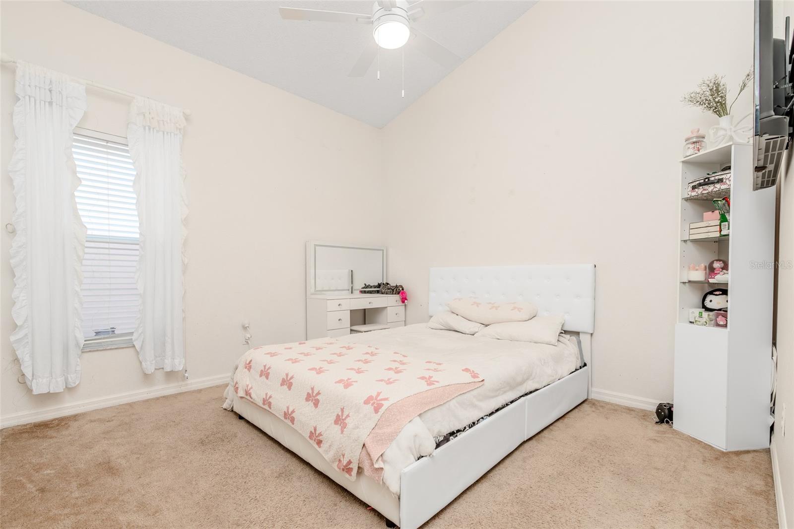 Image 17 of 44 For 16714 Fresh Meadow Drive