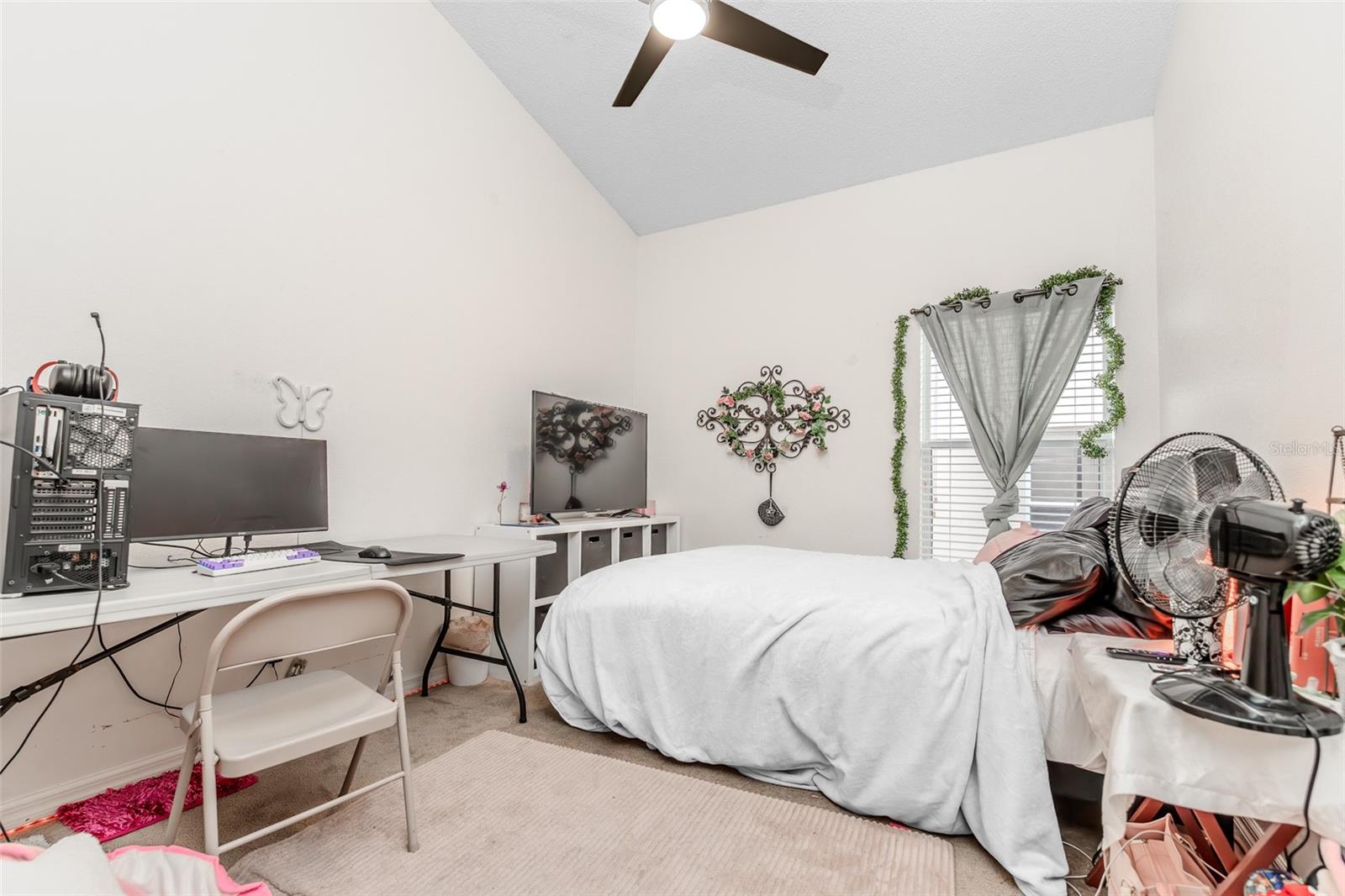 Image 21 of 44 For 16714 Fresh Meadow Drive