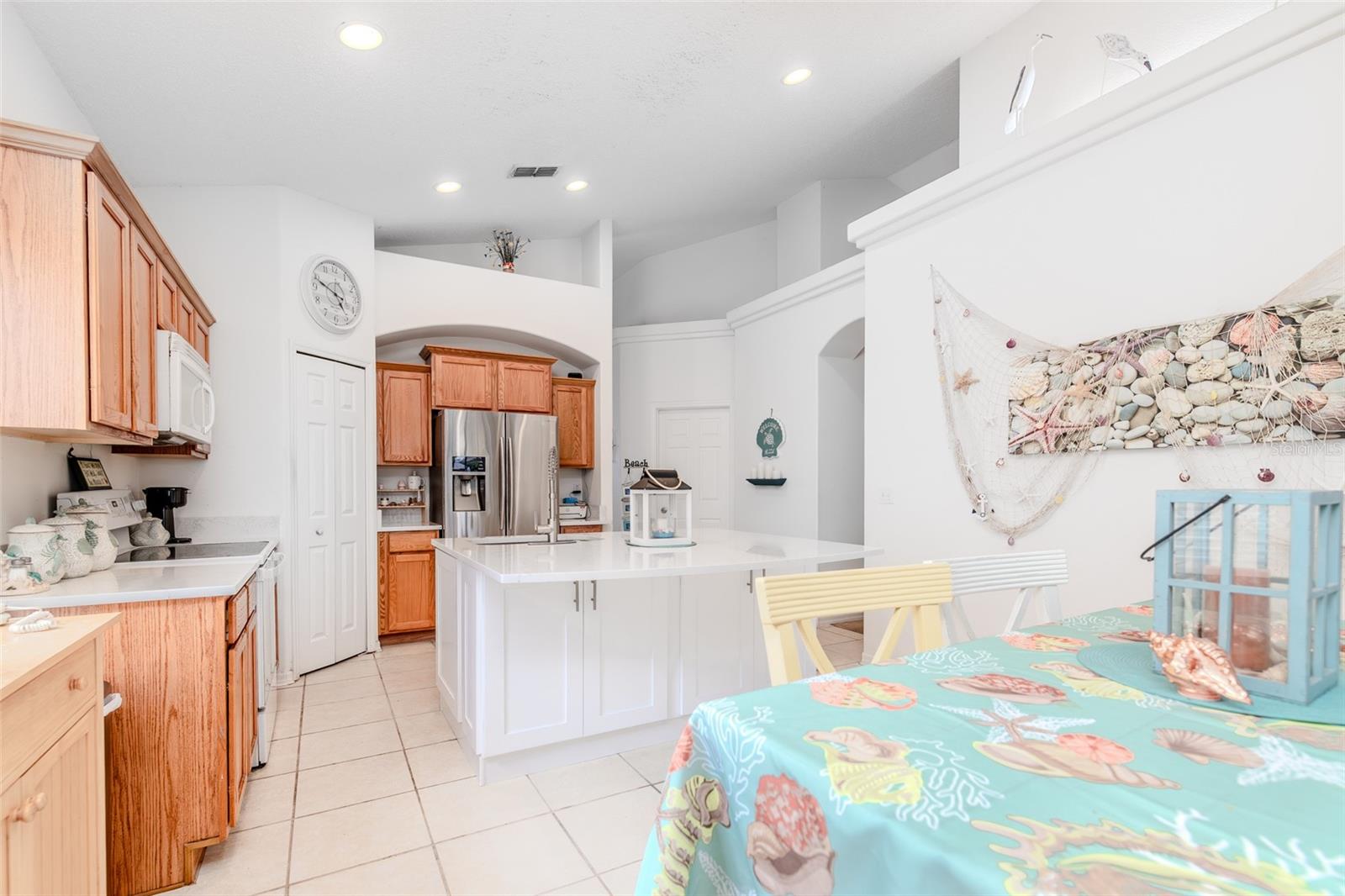 Image 5 of 44 For 16714 Fresh Meadow Drive
