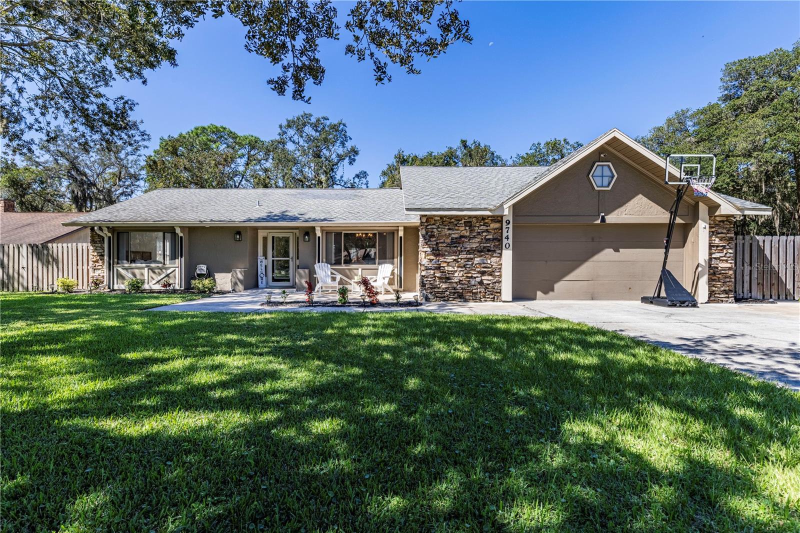 Details for 9740 Fairway Circle, LEESBURG, FL 34788