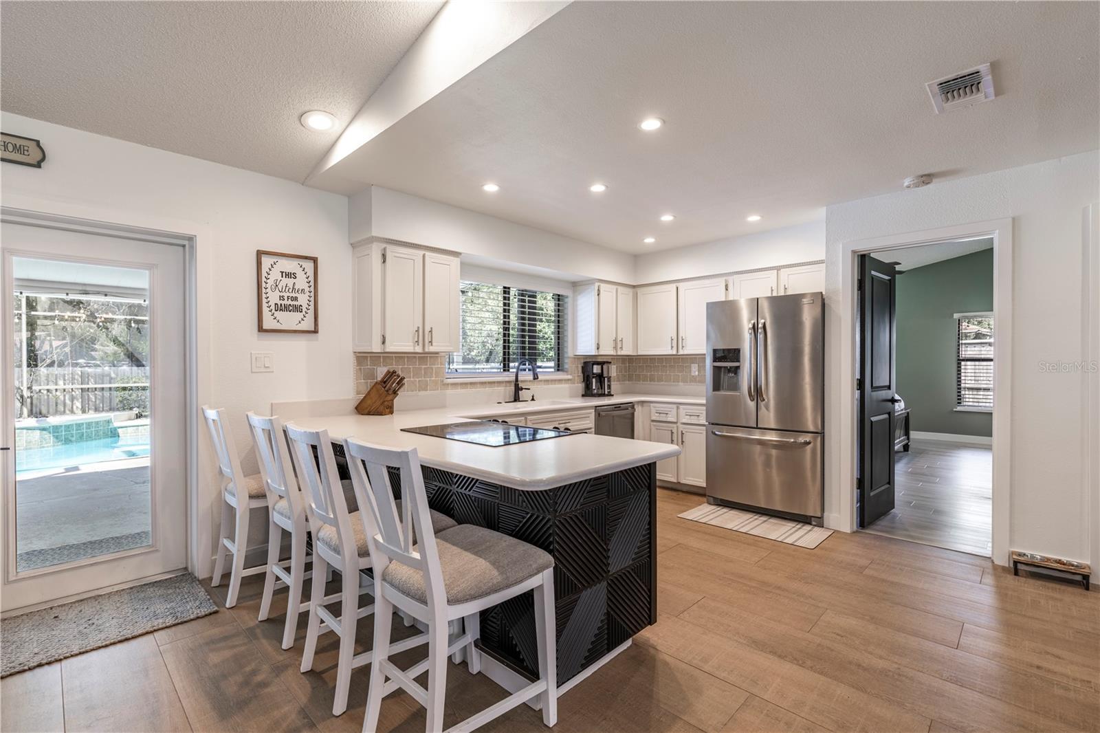 Image 16 of 47 For 9740 Fairway Circle