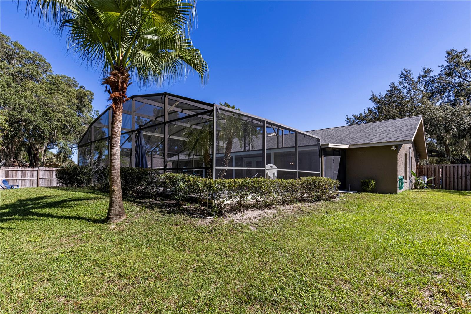 Image 5 of 47 For 9740 Fairway Circle
