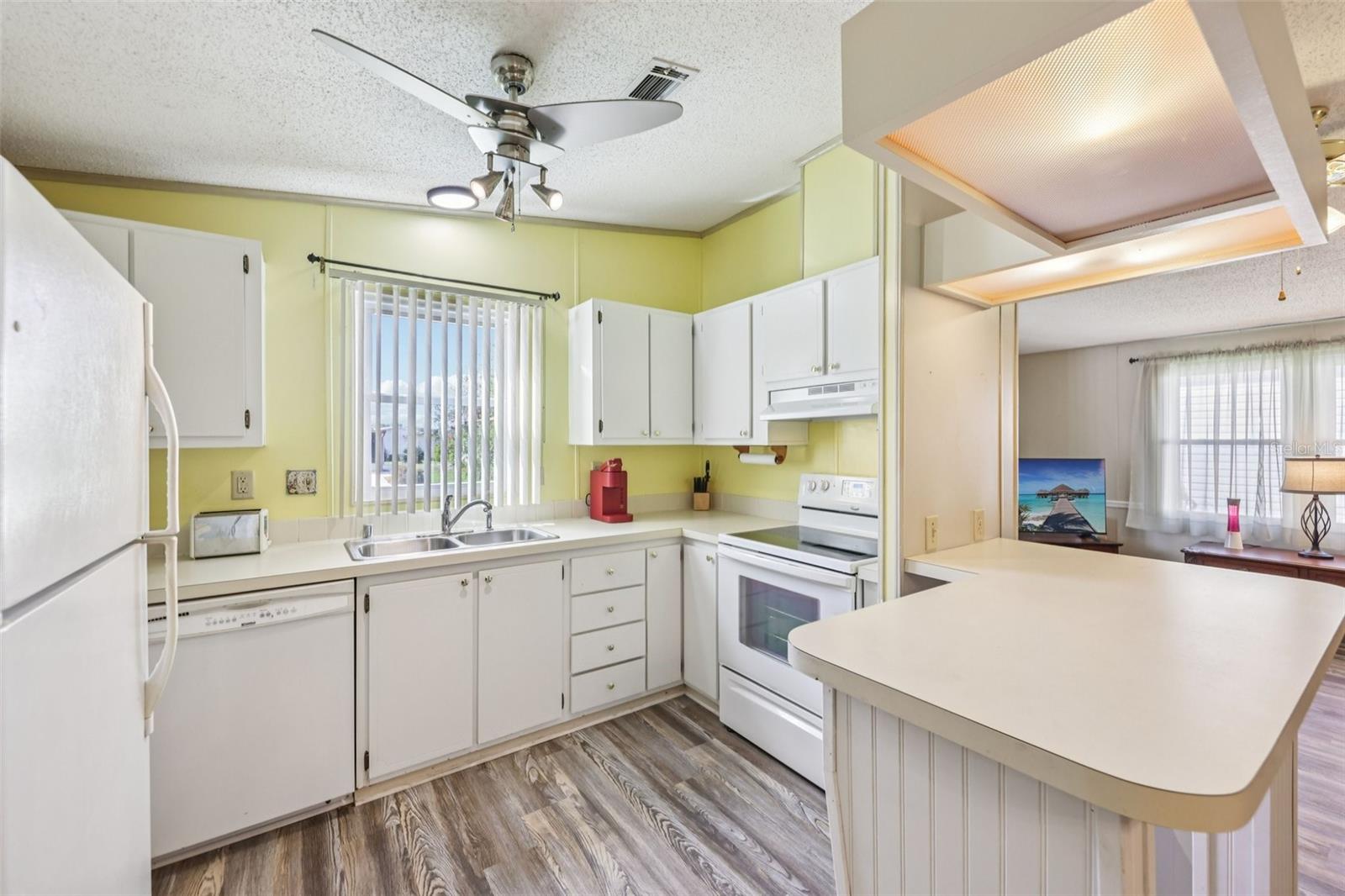 Image 24 of 48 For 430 Tarrson Boulevard