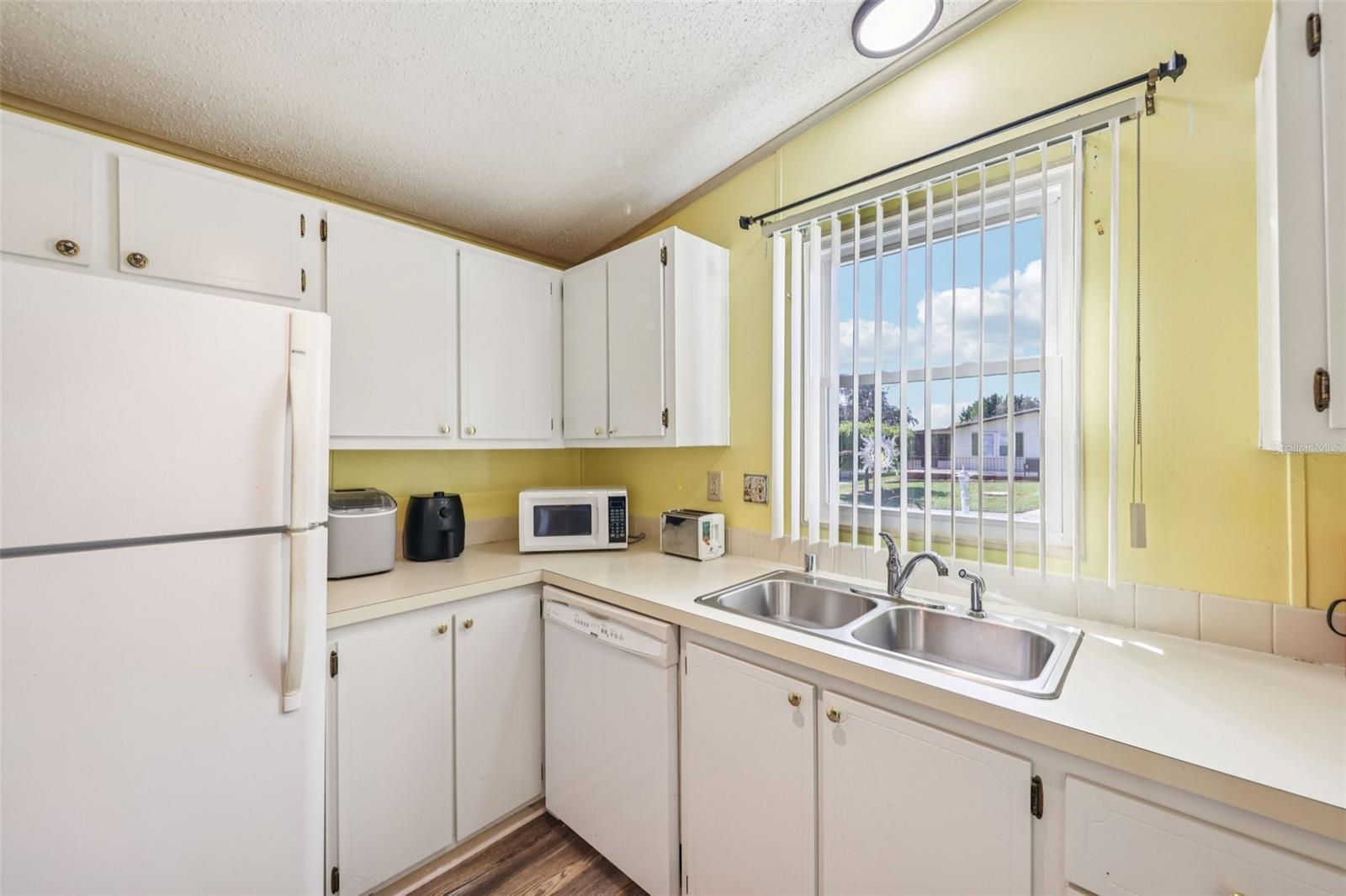 Image 26 of 48 For 430 Tarrson Boulevard