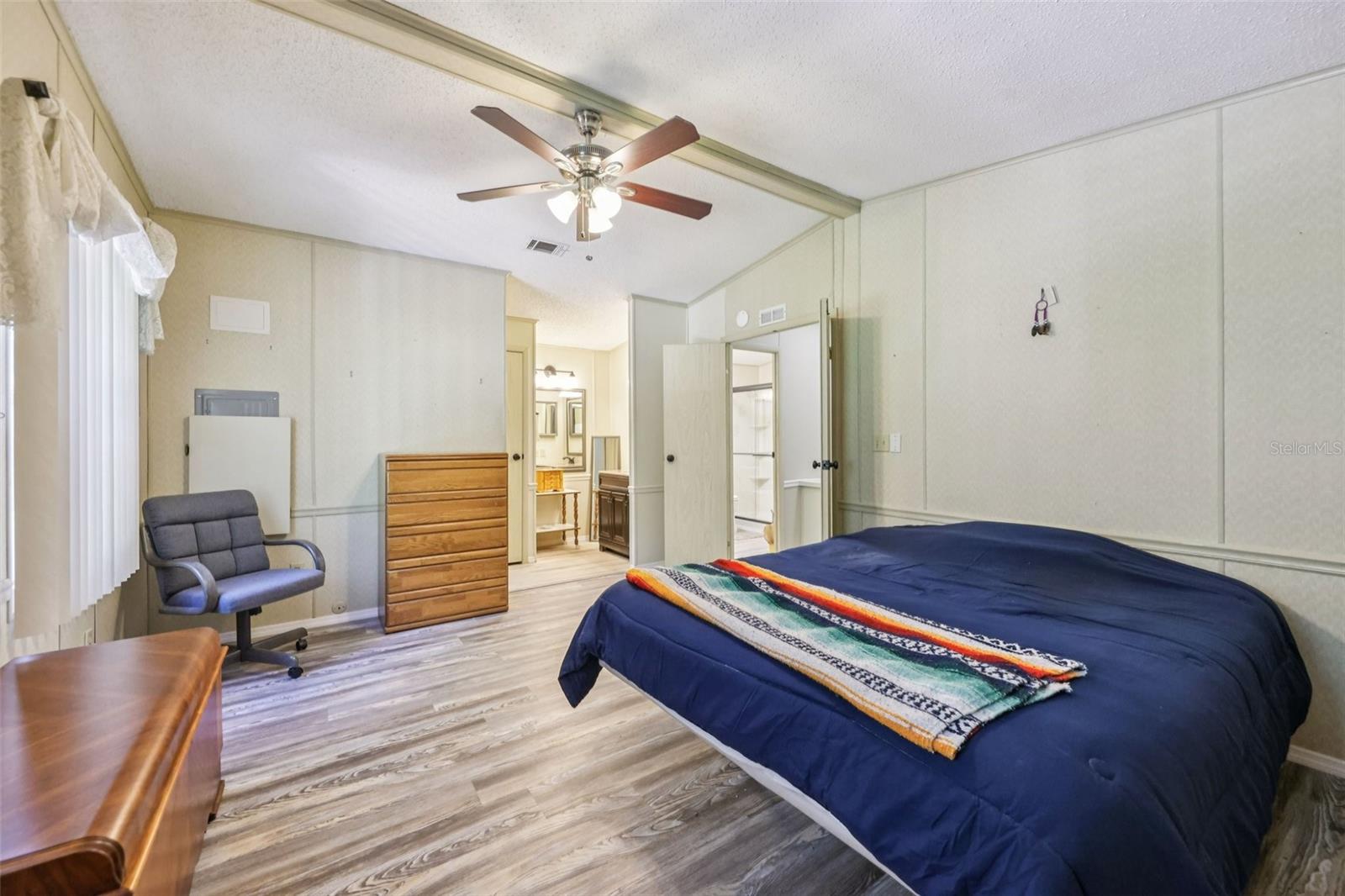 Image 31 of 48 For 430 Tarrson Boulevard