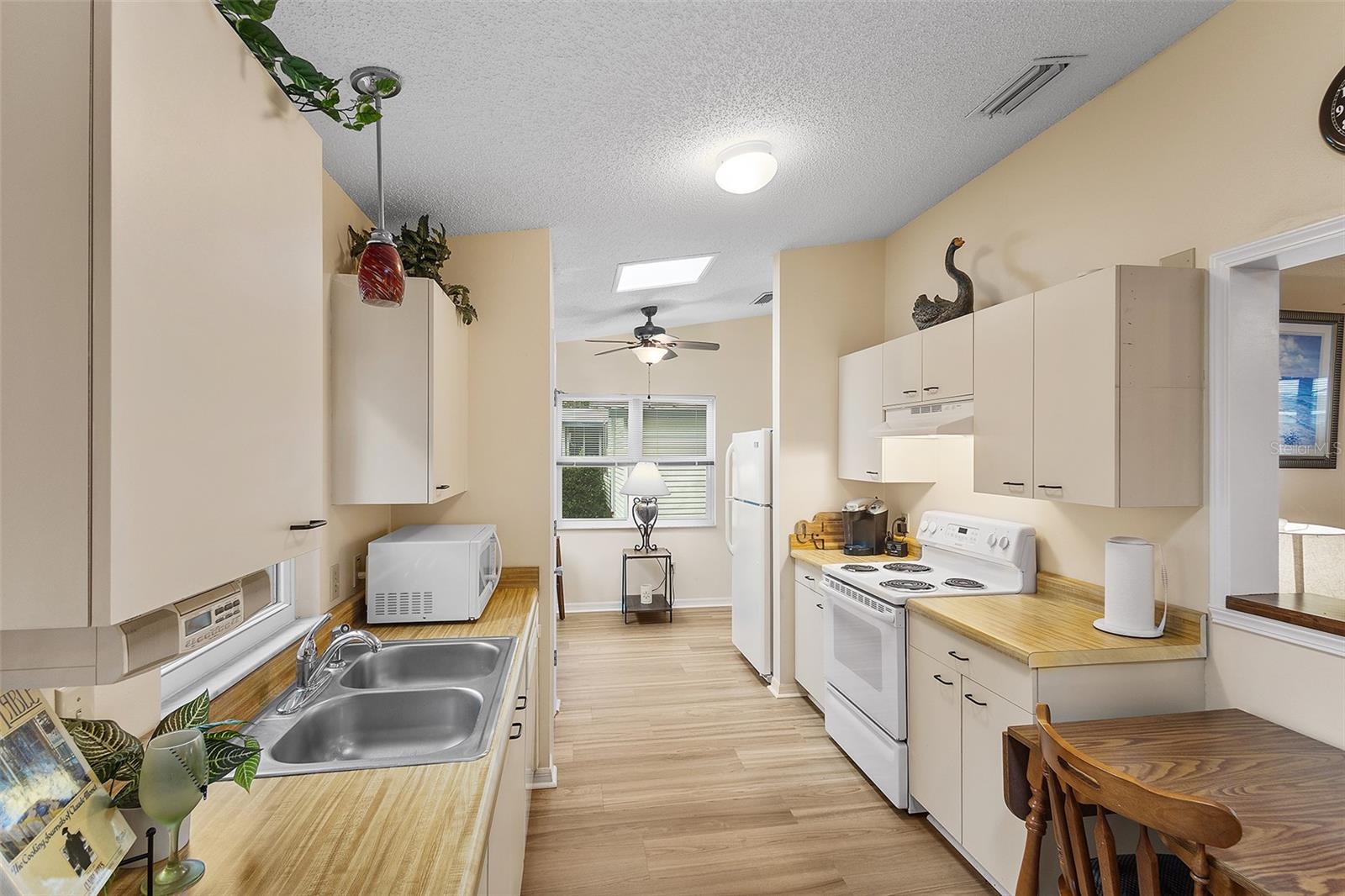 Image 11 of 34 For 1536 Schwartz Boulevard