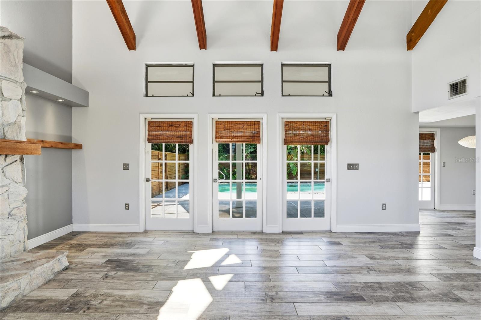 Image 10 of 51 For 330 Prather Drive