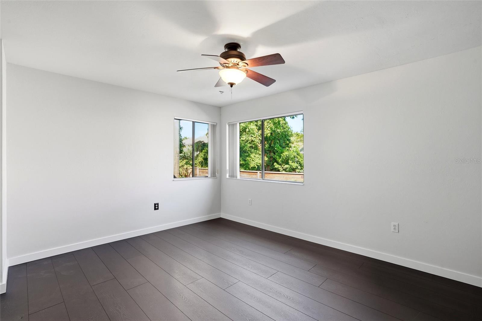 Image 19 of 51 For 330 Prather Drive