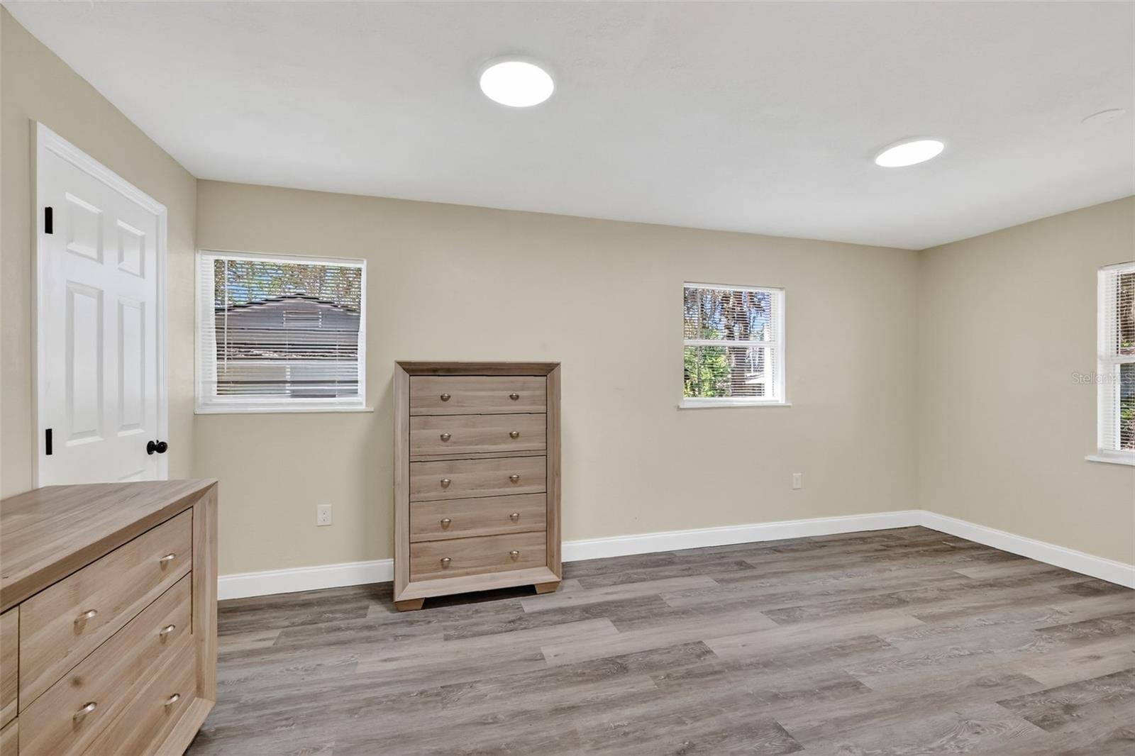 Image 18 of 26 For 1611 Hampton Road