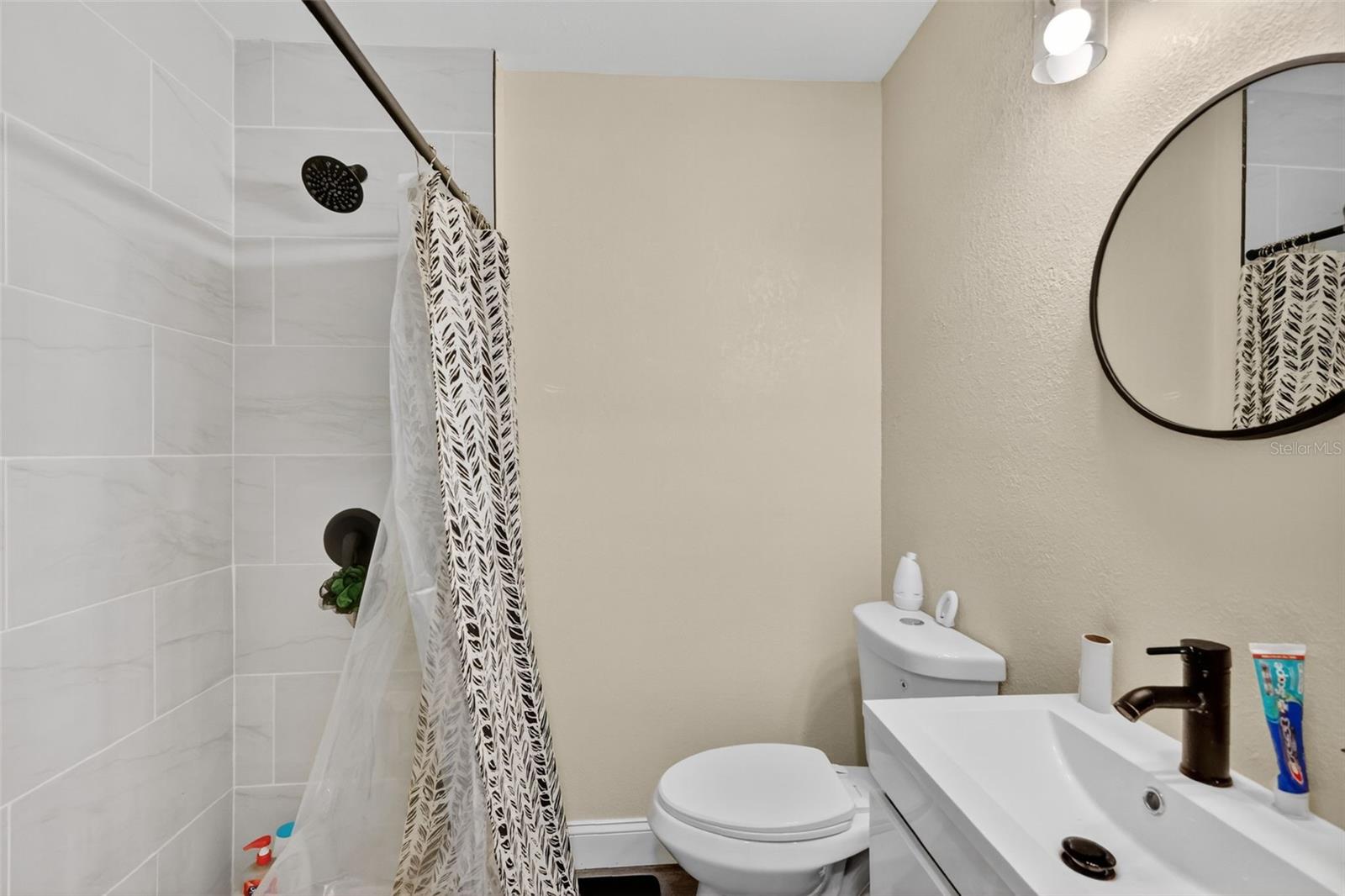 Image 21 of 26 For 1611 Hampton Road