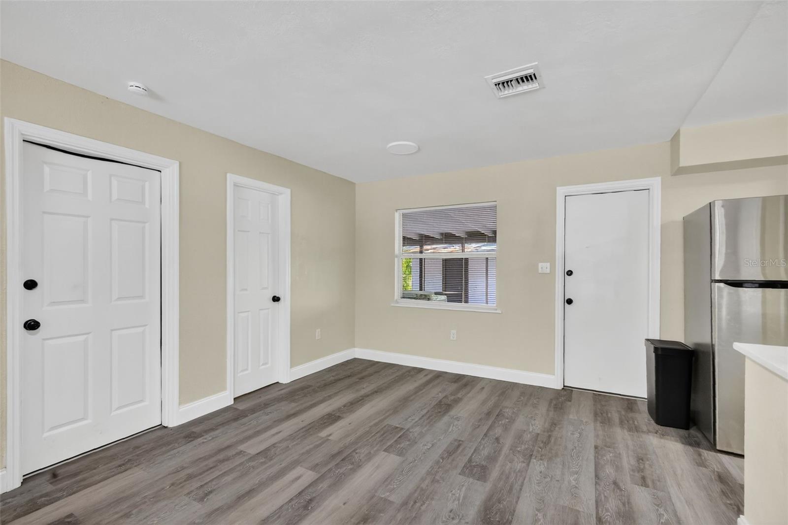 Image 8 of 26 For 1611 Hampton Road