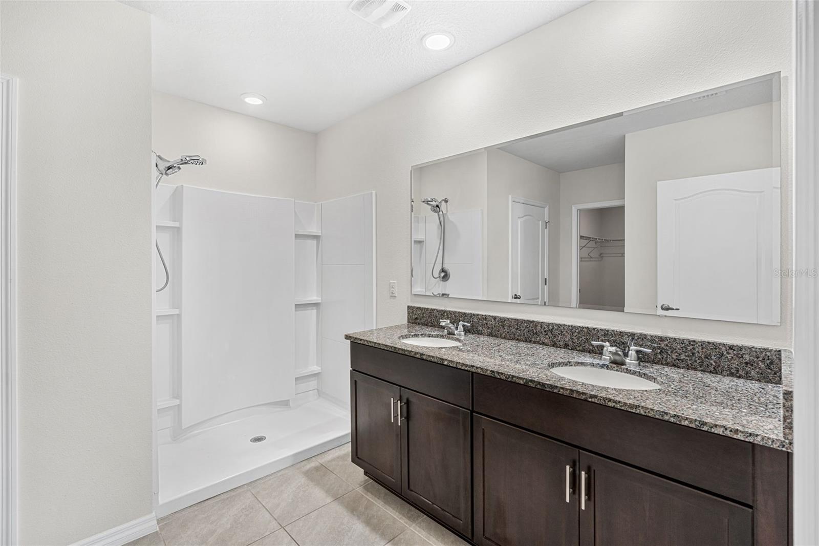 Image 17 of 44 For 1433 Riverboat Drive